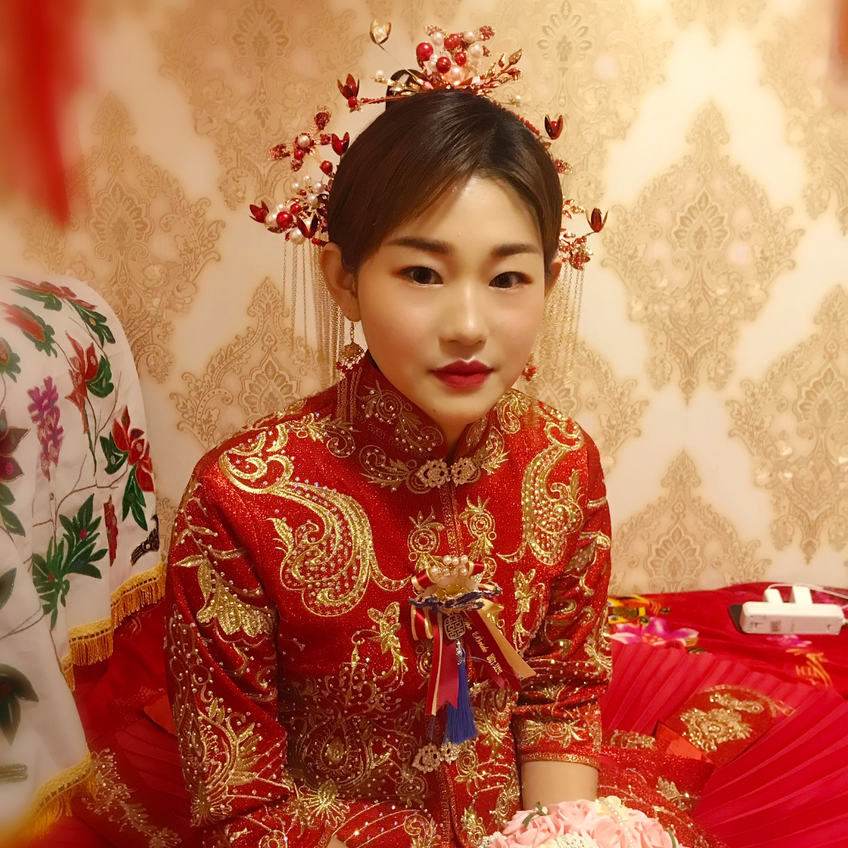 真实客片总监化妆师3580元会宁县跟妆+3套衣服