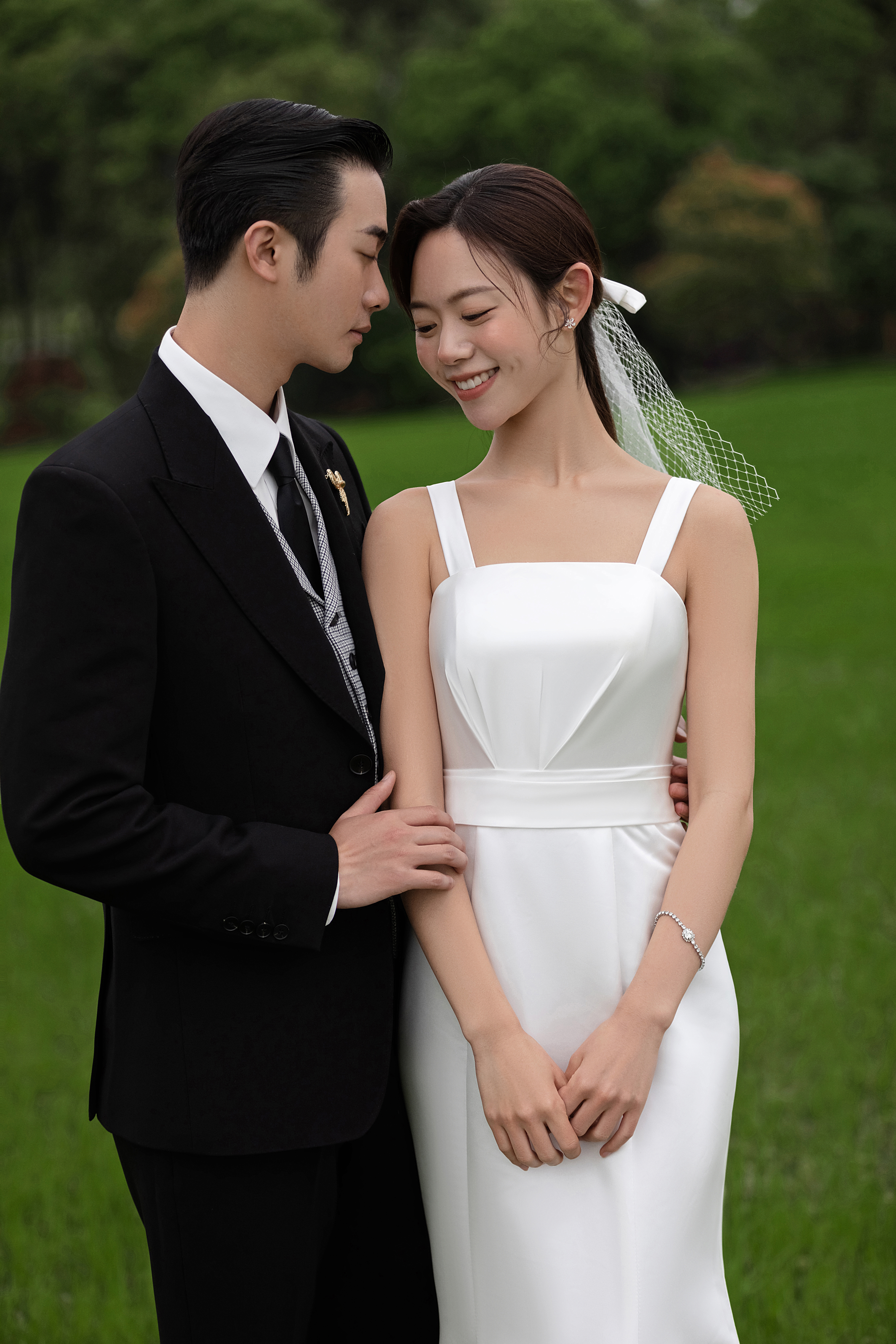 【人气推荐】个性婚纱照私信领壕礼/婚纱摄影