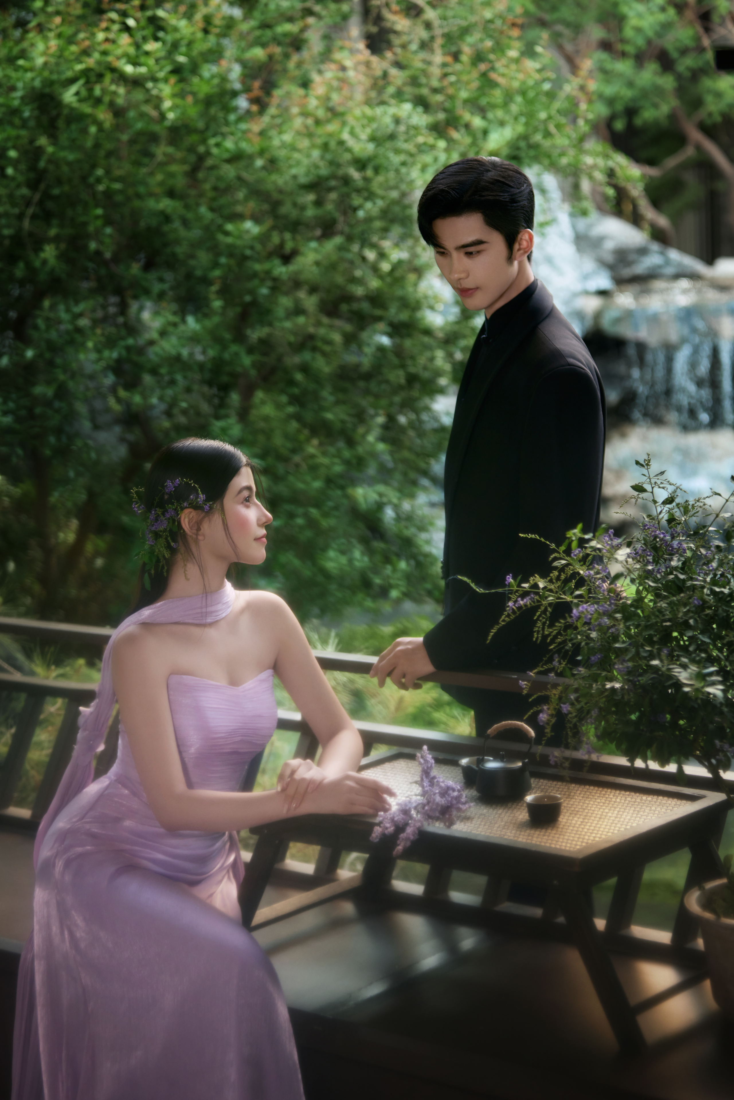 【95后必拍】新世代高定国风婚纱照含8服180张