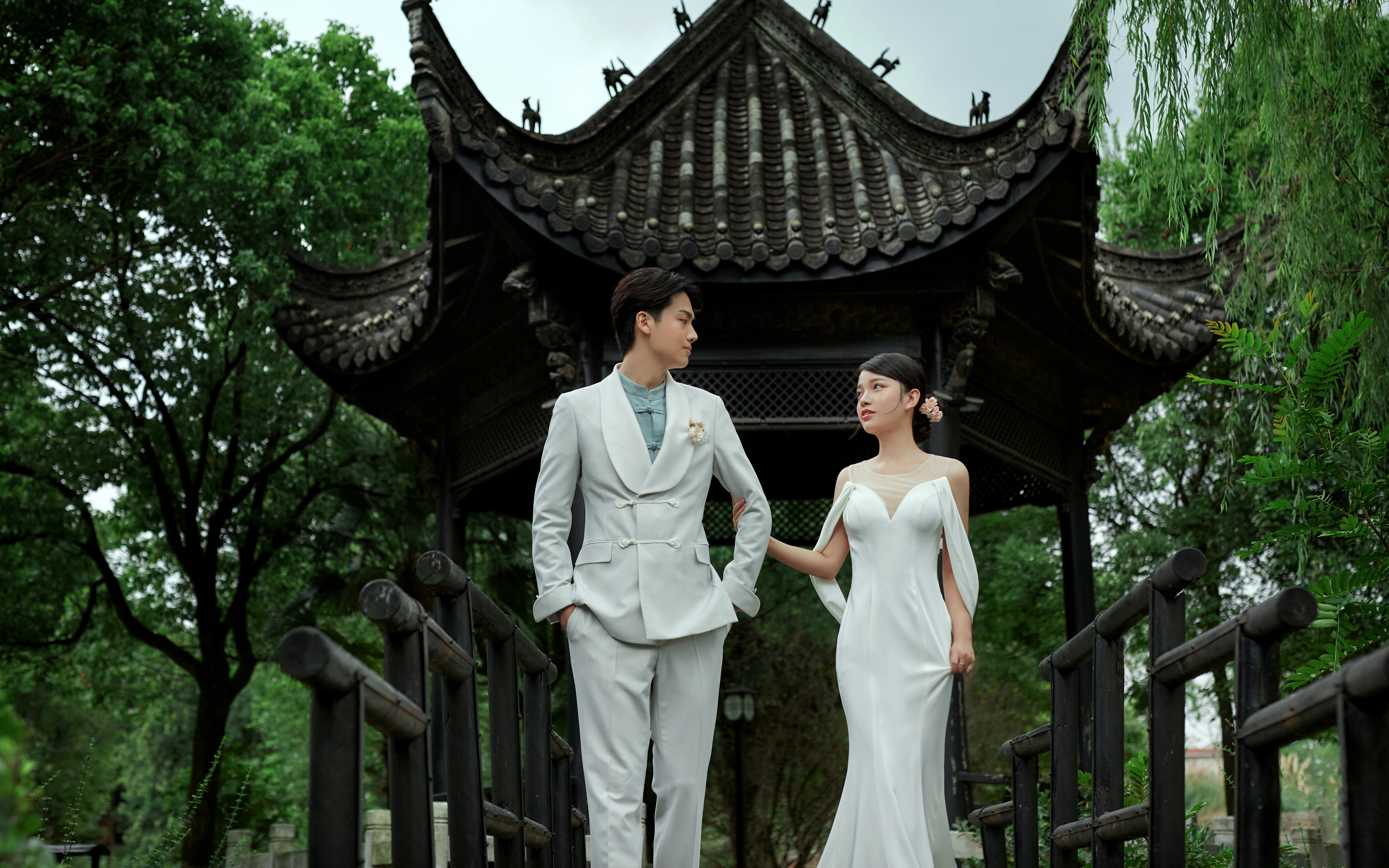 高級(jí)定制組合+結(jié)婚嫁衣+10服10造