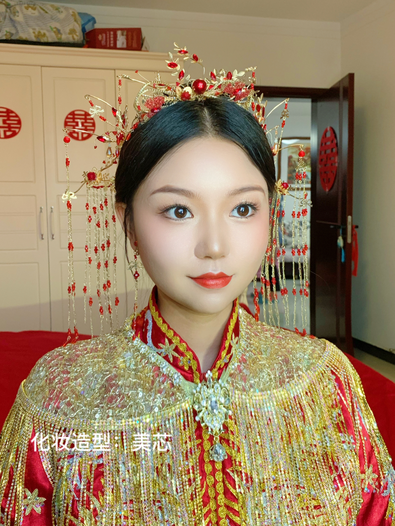 首席化妆师全程跟妆可直接电话微信预约