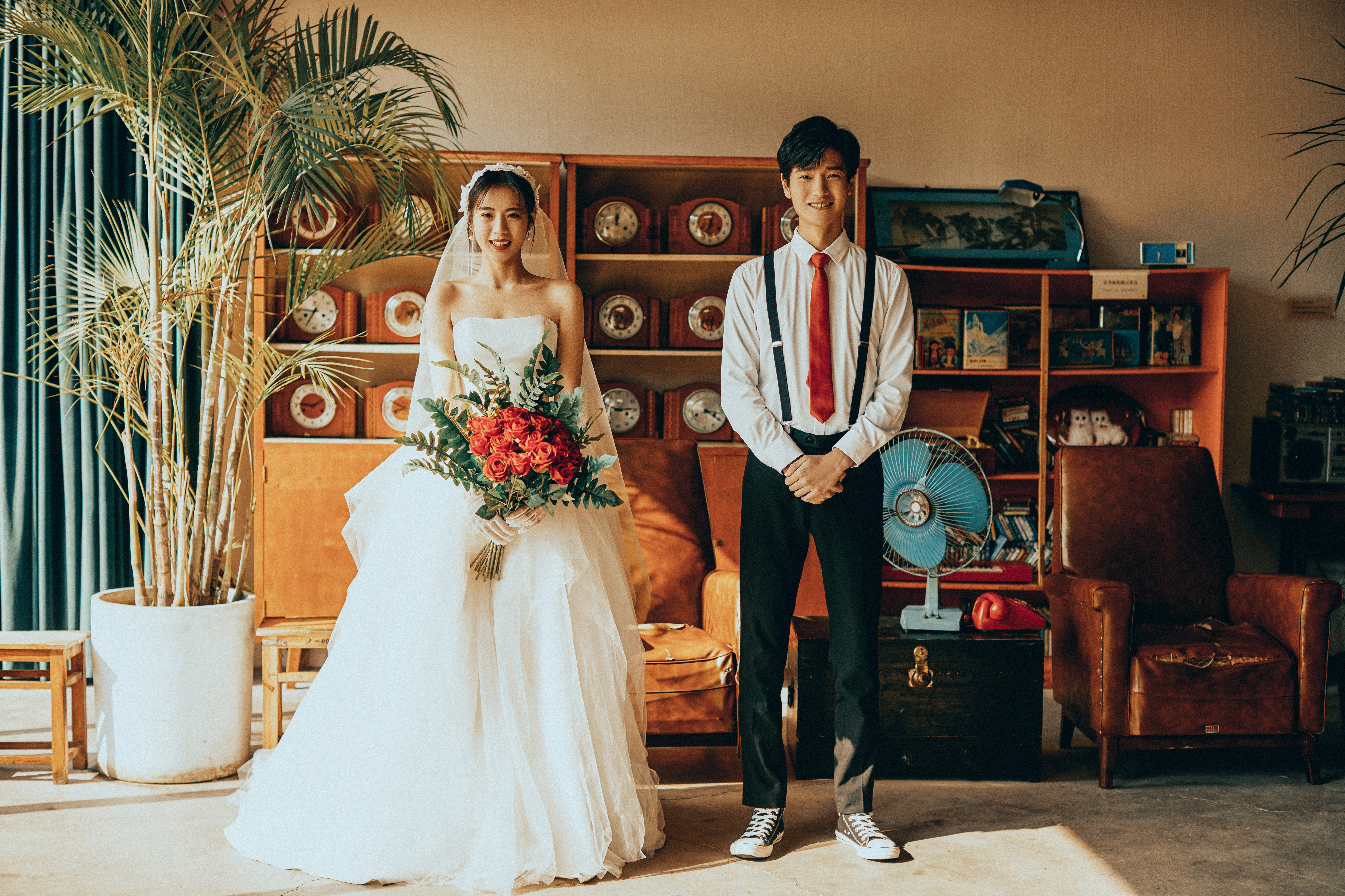 【特价限定】超值纯拍婚纱照/服装任选/底片全送