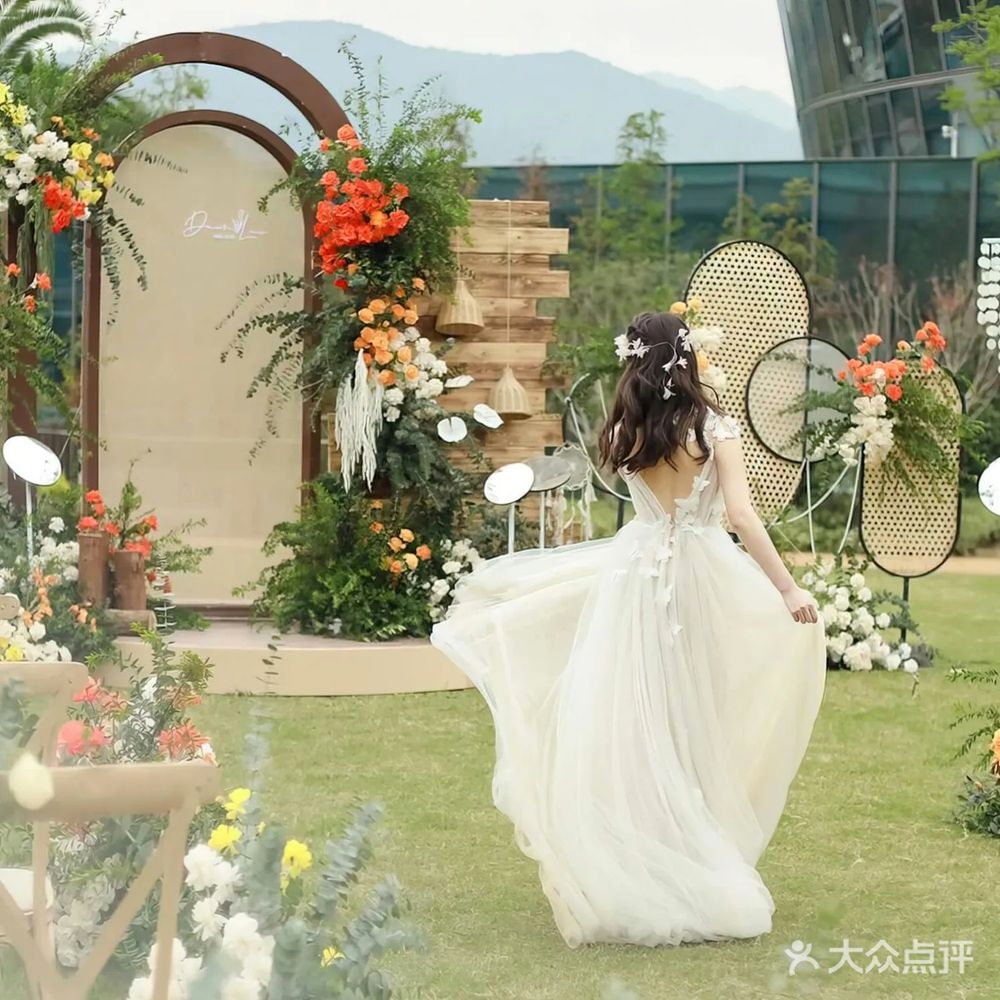 花海阁蒙娜丽莎婚嫁一站式(叶家坝店)