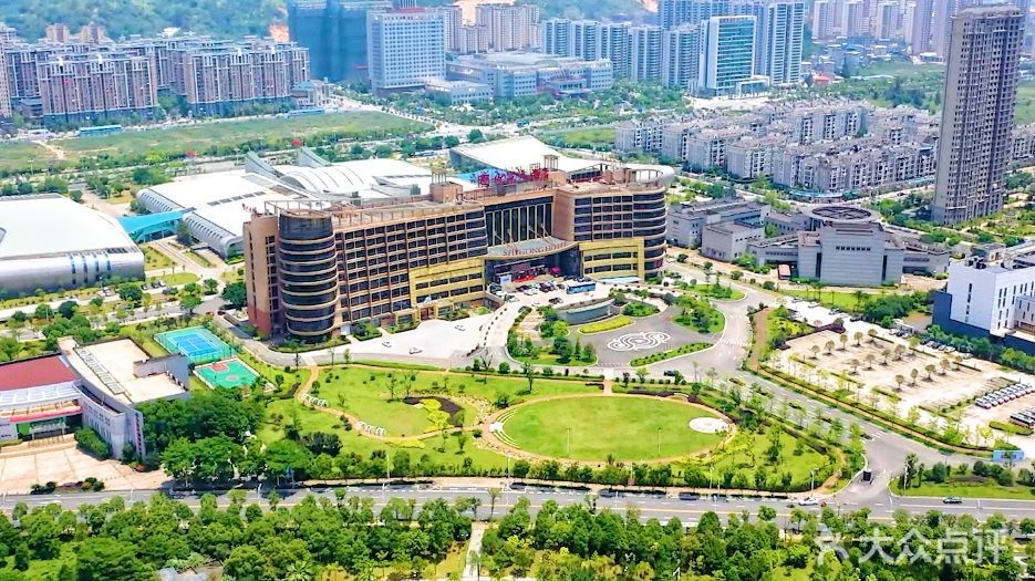 世鸿草坪梦幻婚礼中心