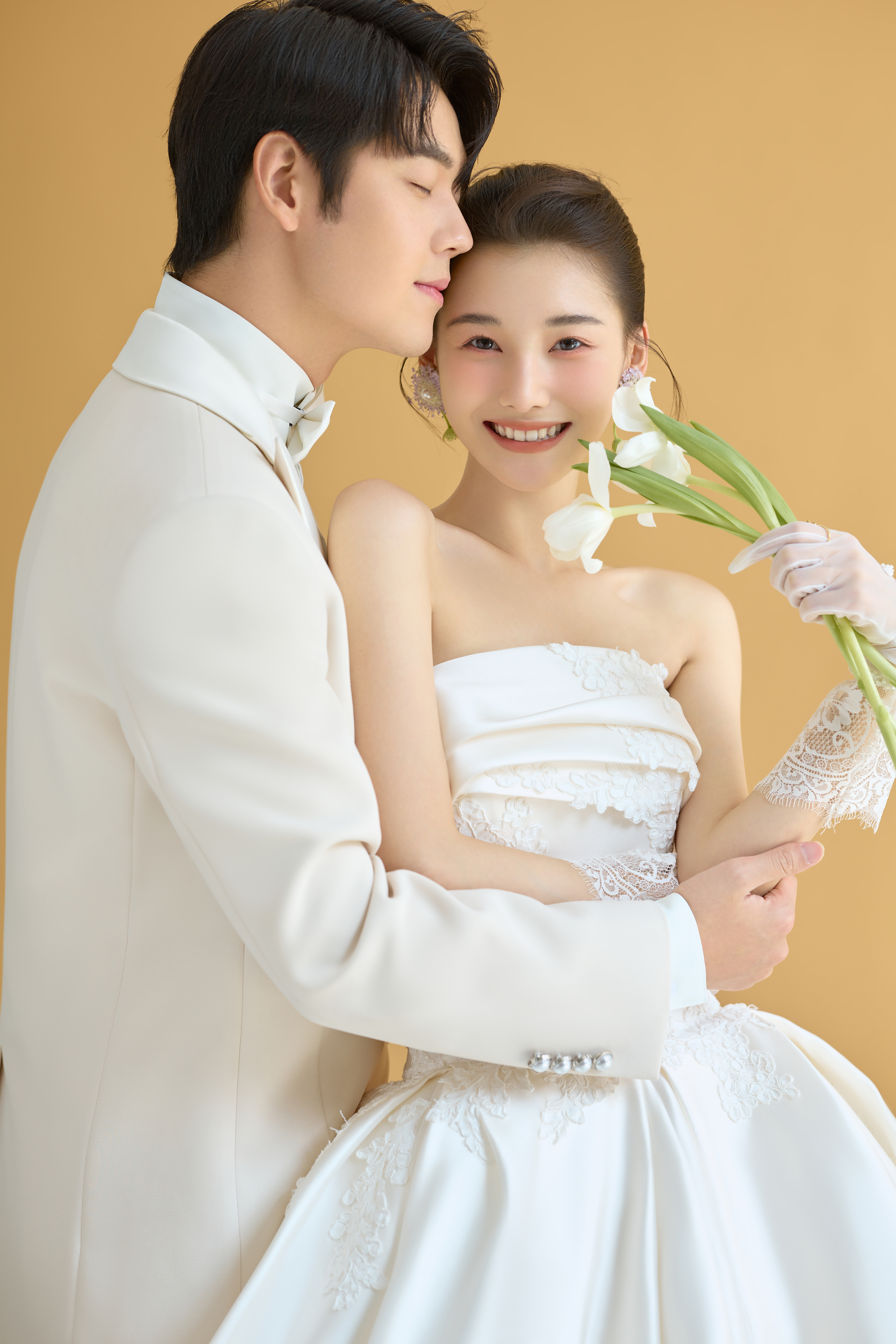【五一专属套系】6服6造+底片全送+22张精修