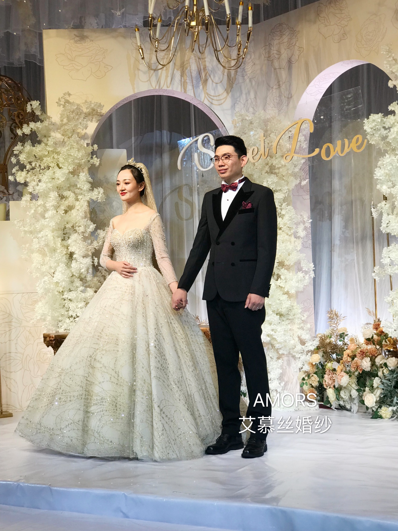 菏泽艾慕丝男士婚礼西装定制 礼服租赁