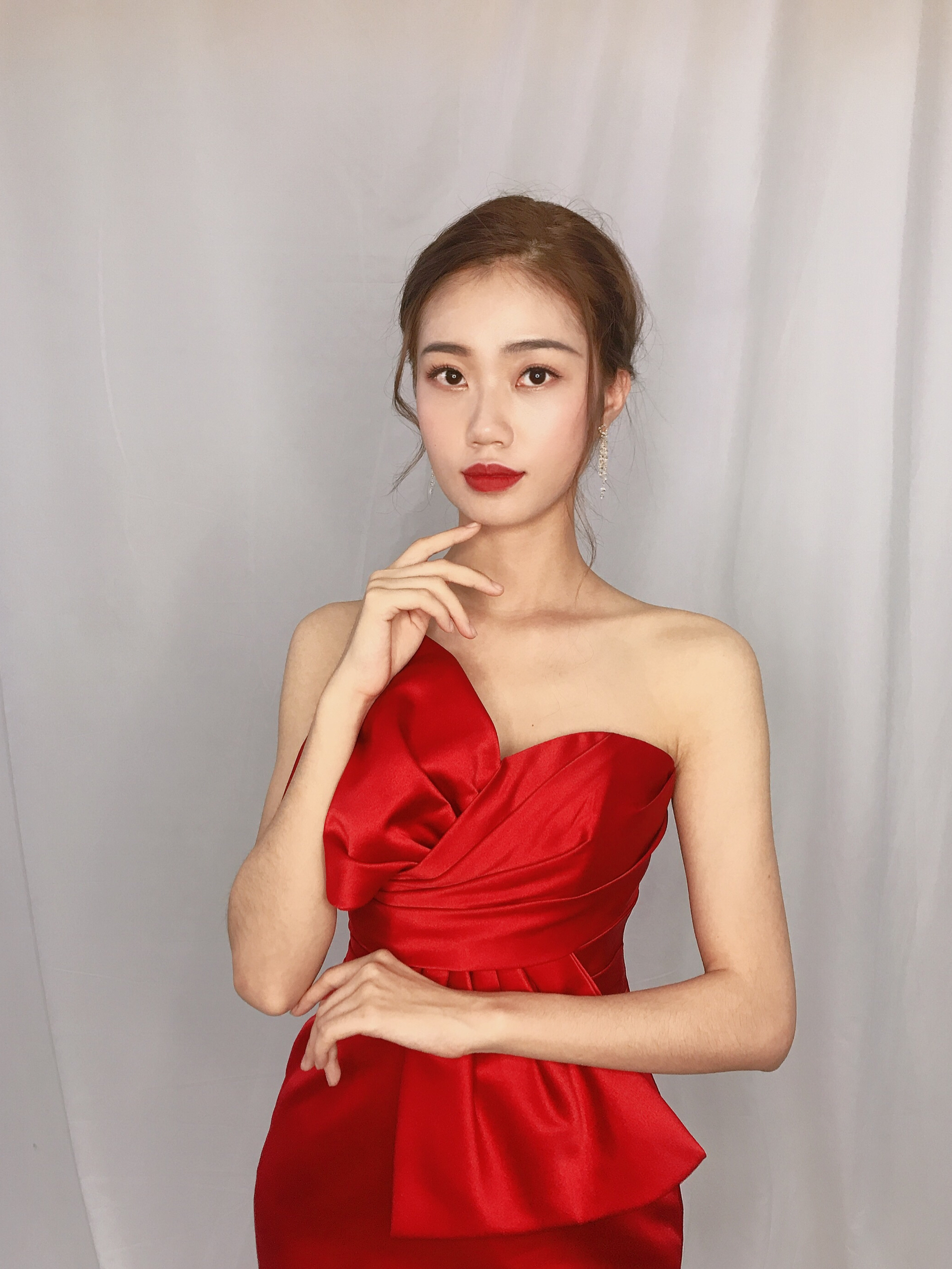 婚礼当天跟妆，长长久久套餐