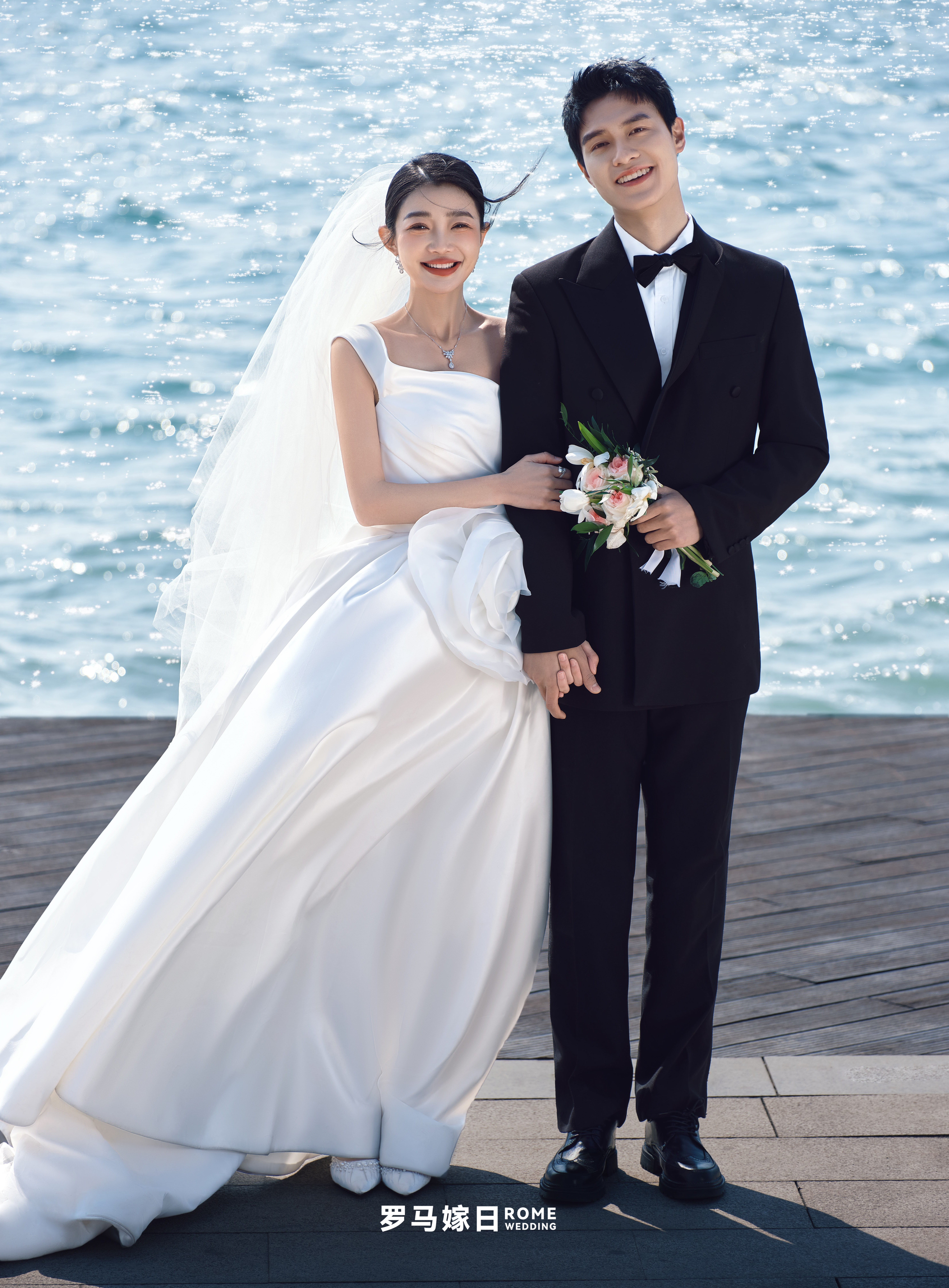 多种婚纱照风格任选+【人气套系】店长推荐 