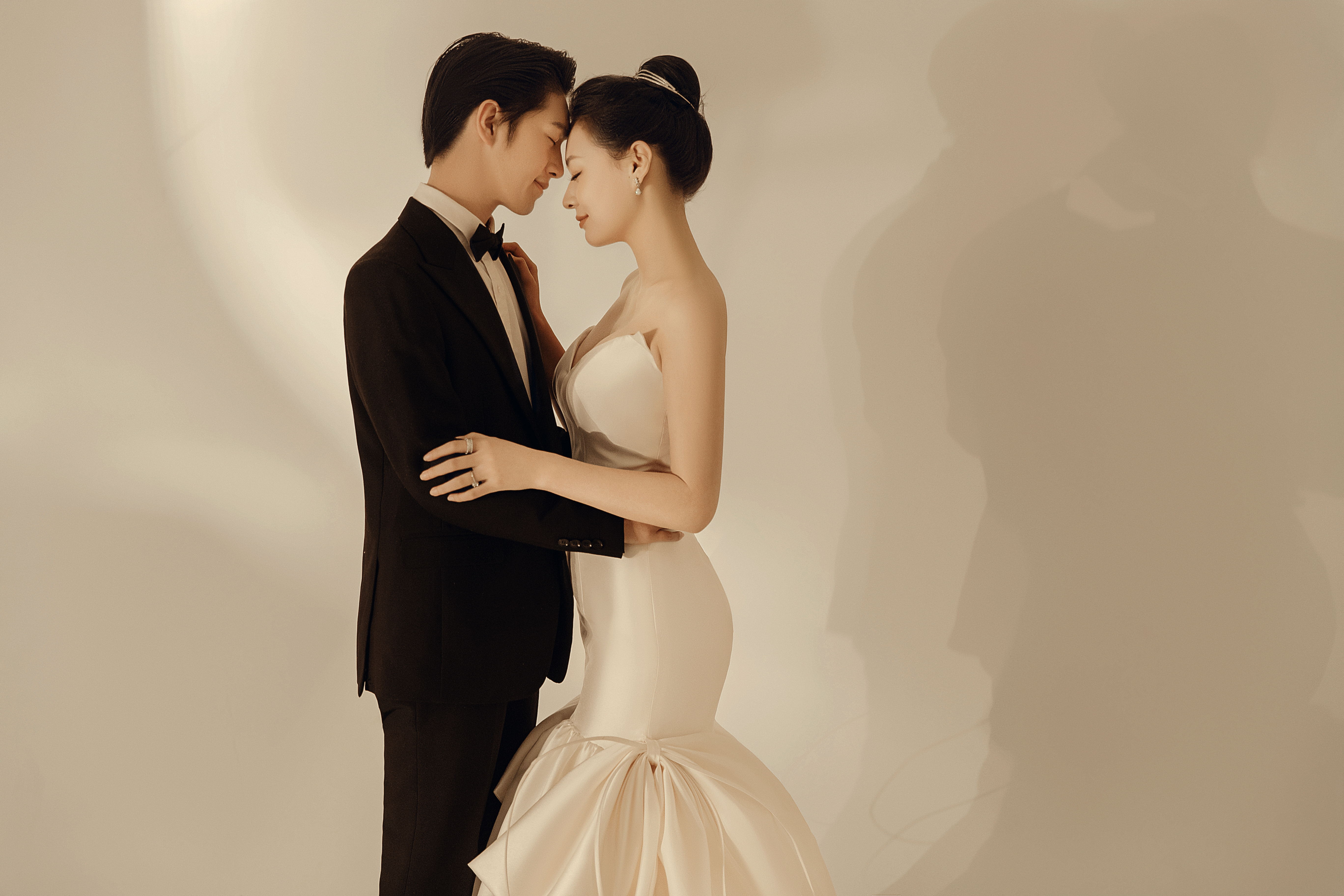 【光影系列】6服6造+底片全送+送婚嫁礼包