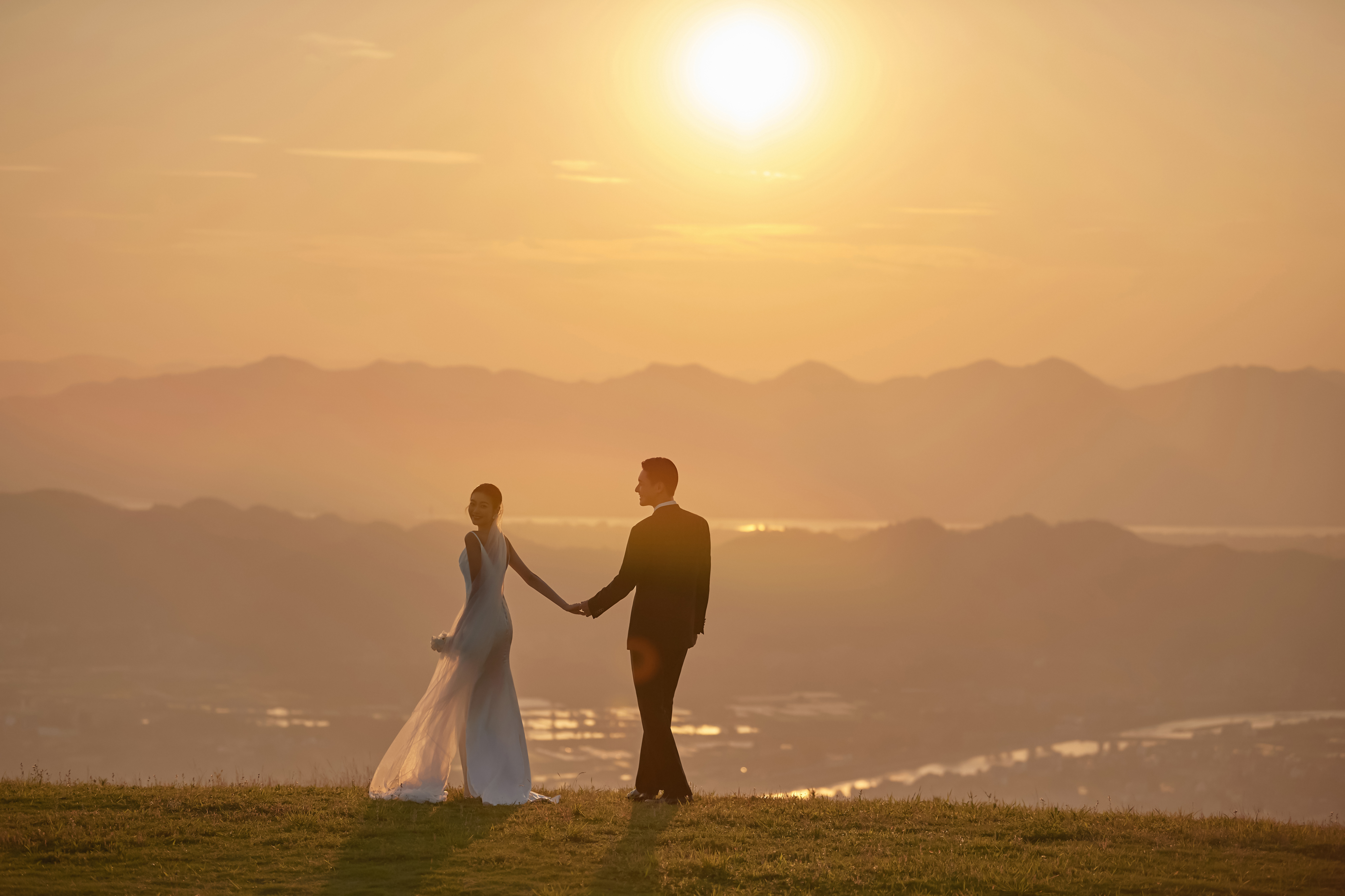 【愛情影像】這就是夕陽婚紗照的正確打開方式！