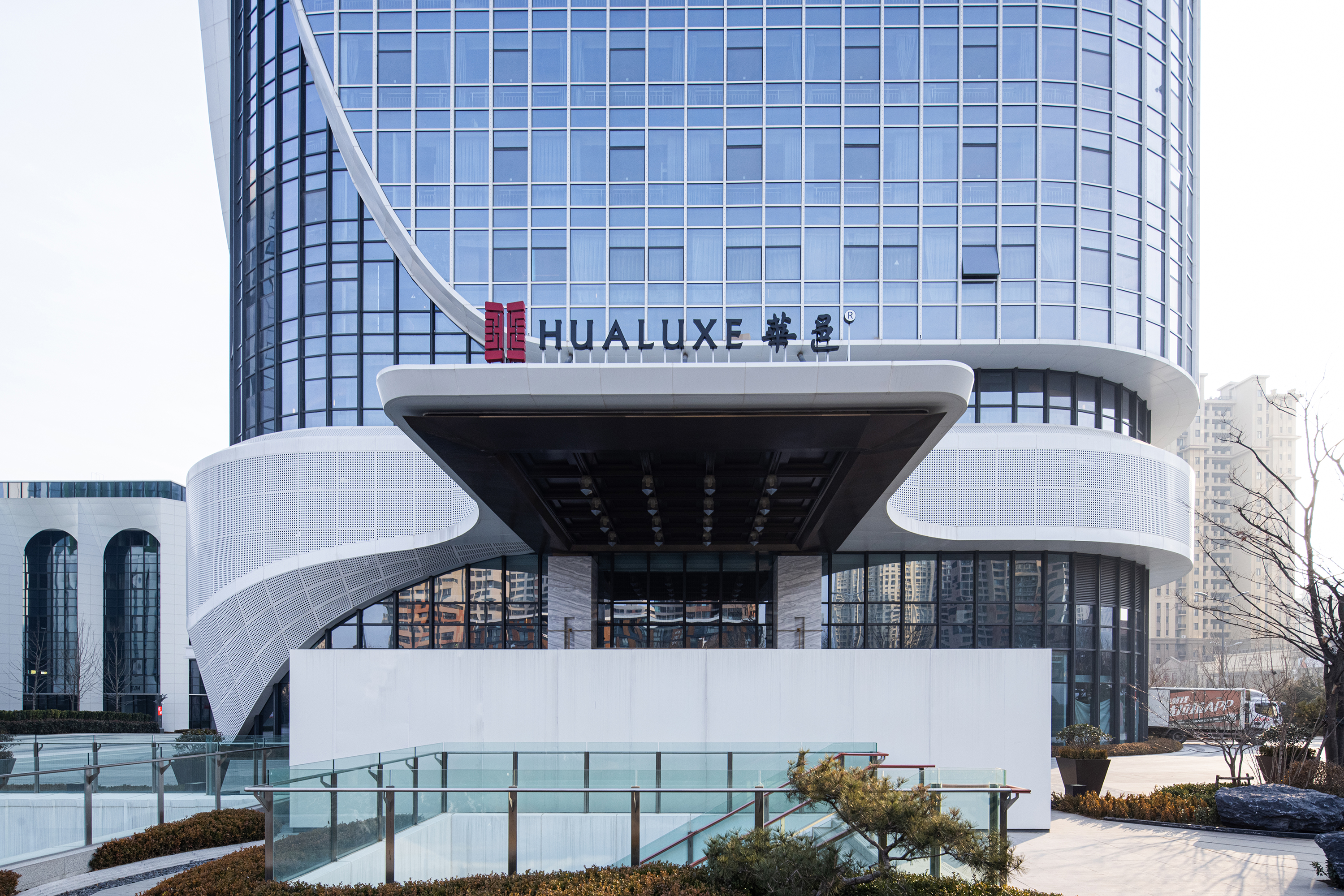 青岛院士港华邑大酒店