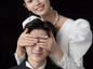 黑白高级配色丨极简韩式黑底婚纱照