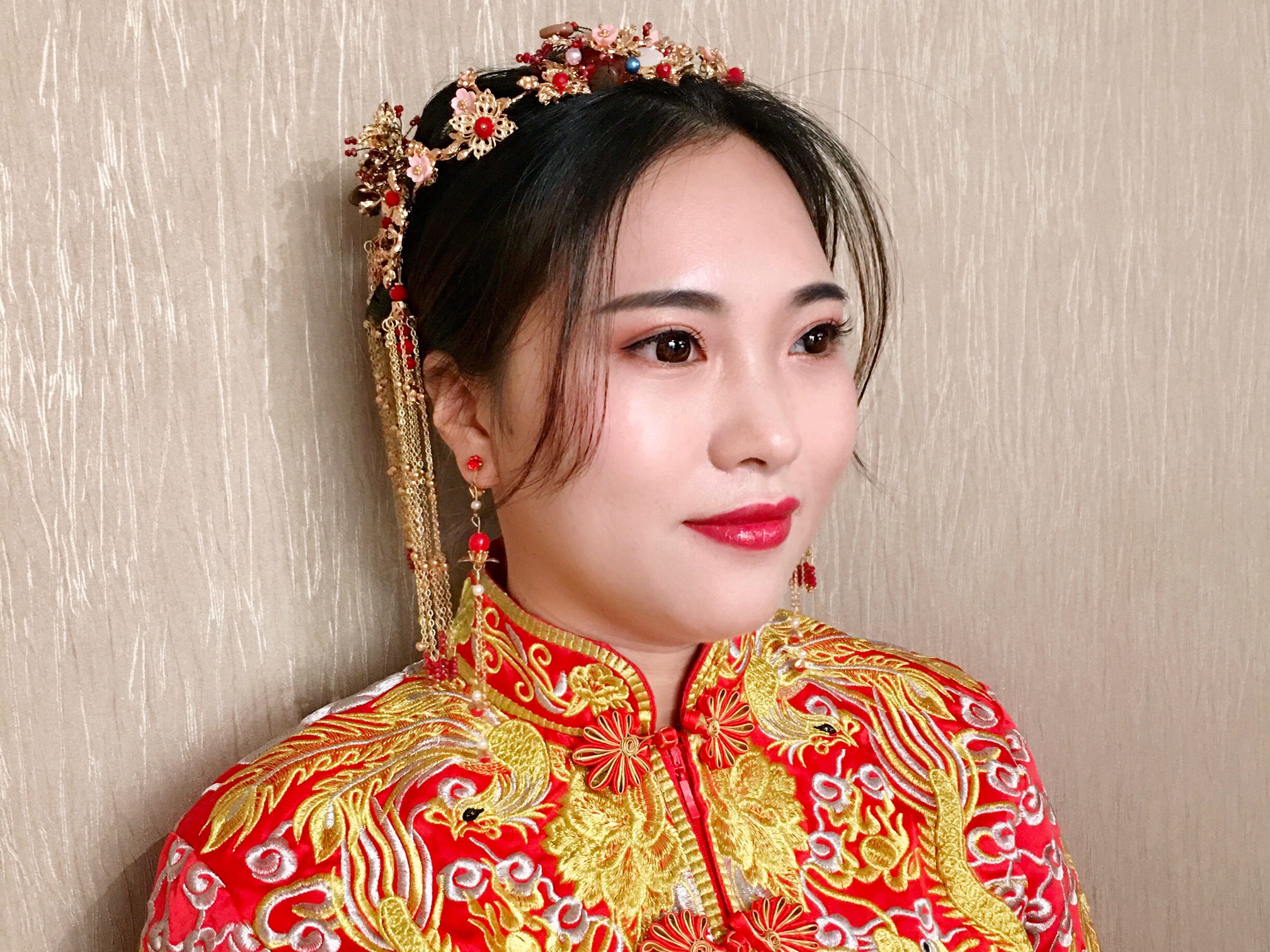 专业化妆师全天跟妆+1个妈妈妆