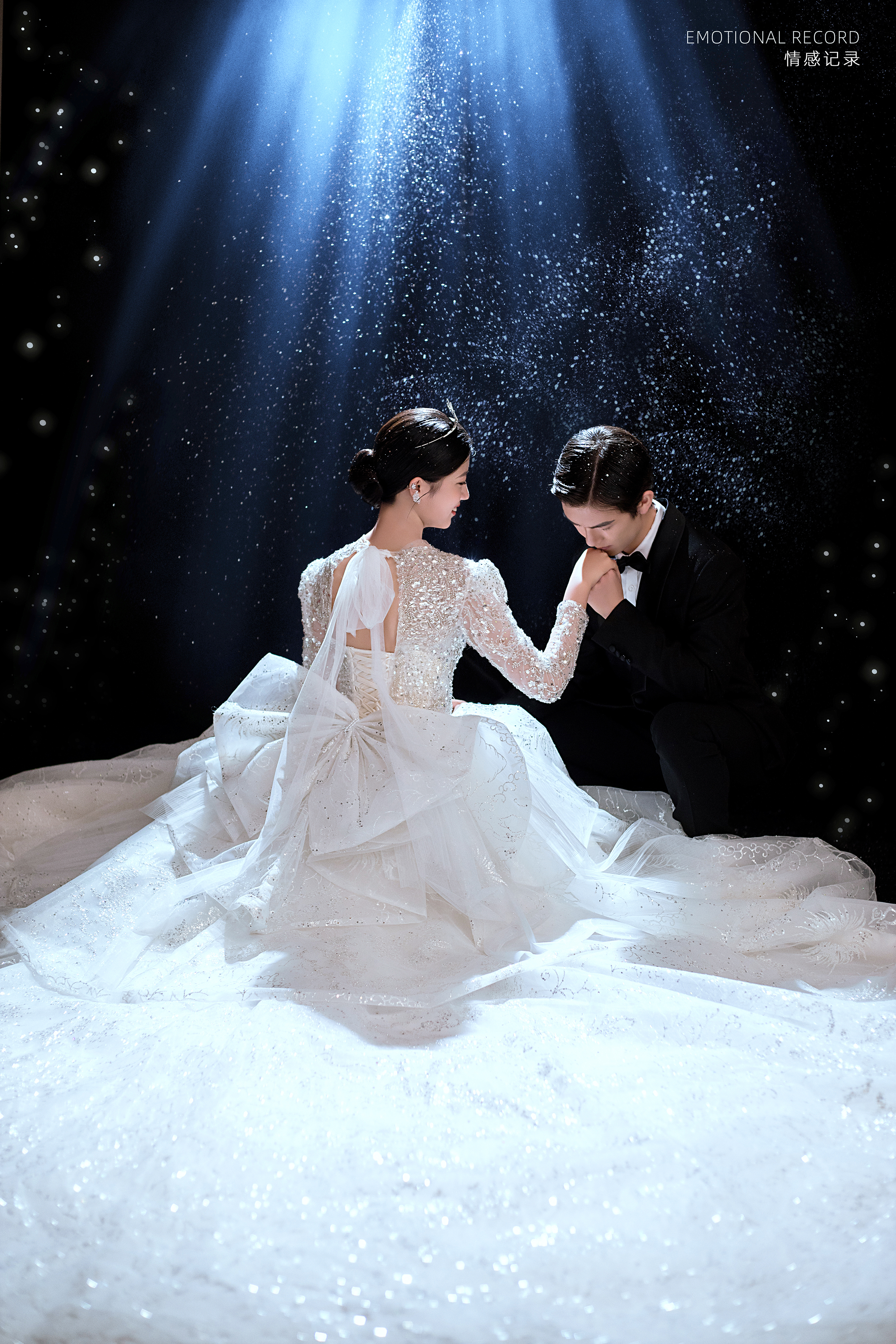 【2025 告白季】8服8造+免费拍结婚证照