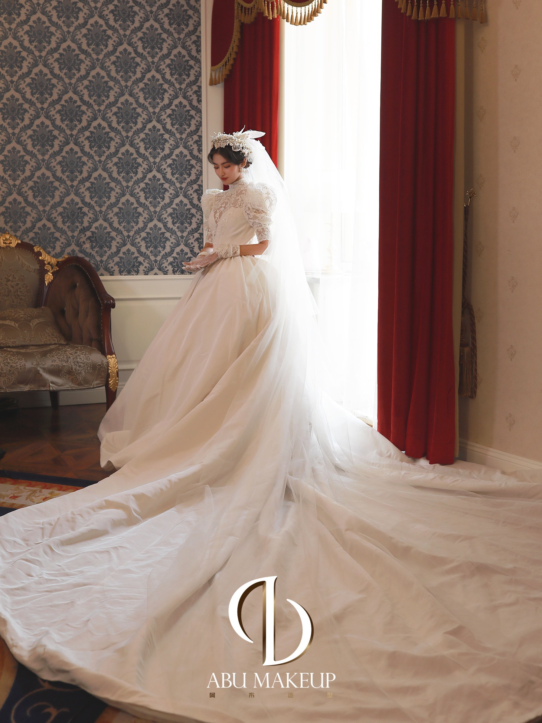 公主浪漫，复古与蕾丝的高定主婚纱