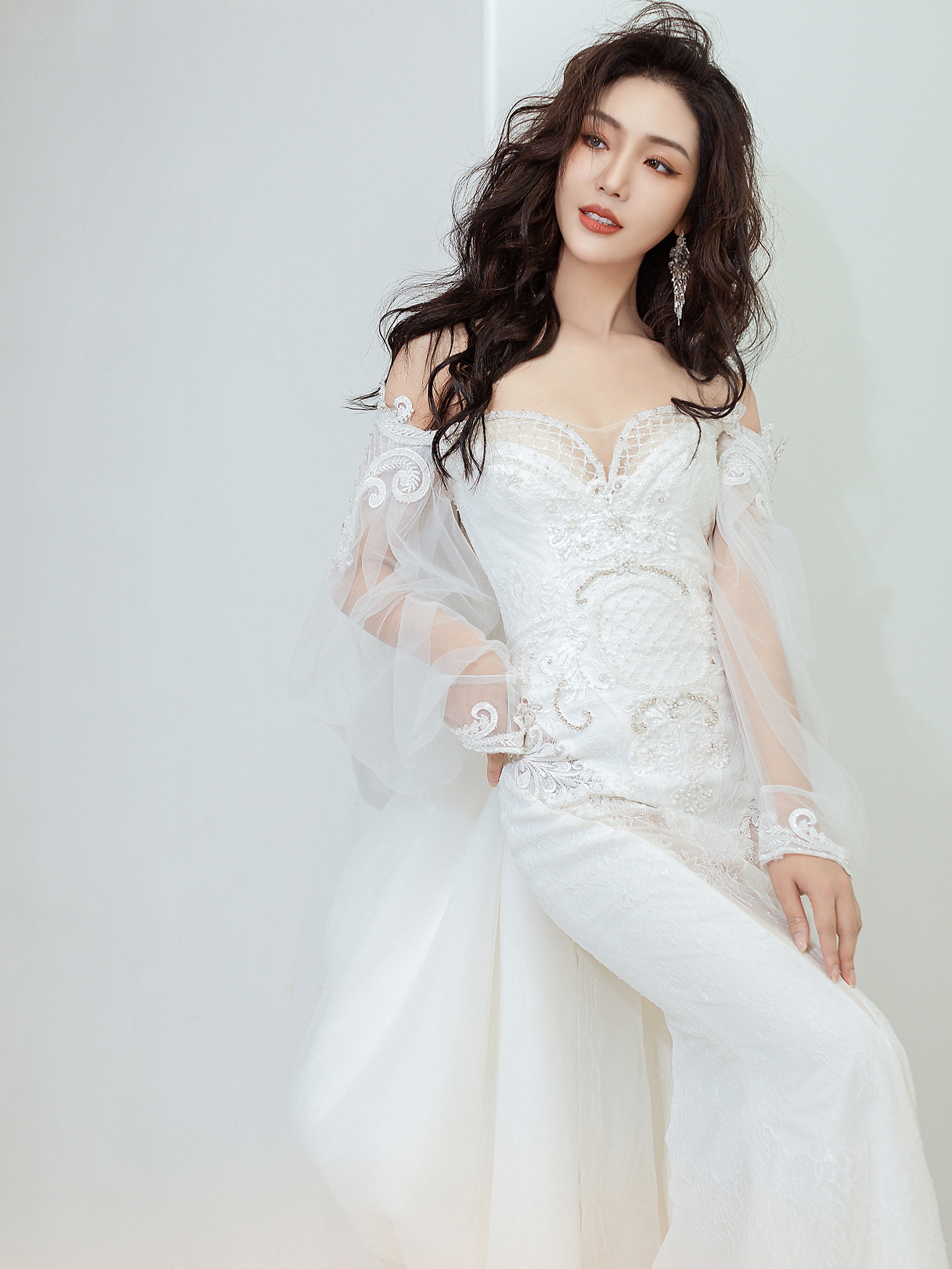 大裙摆的鱼尾叠纱气场婚纱