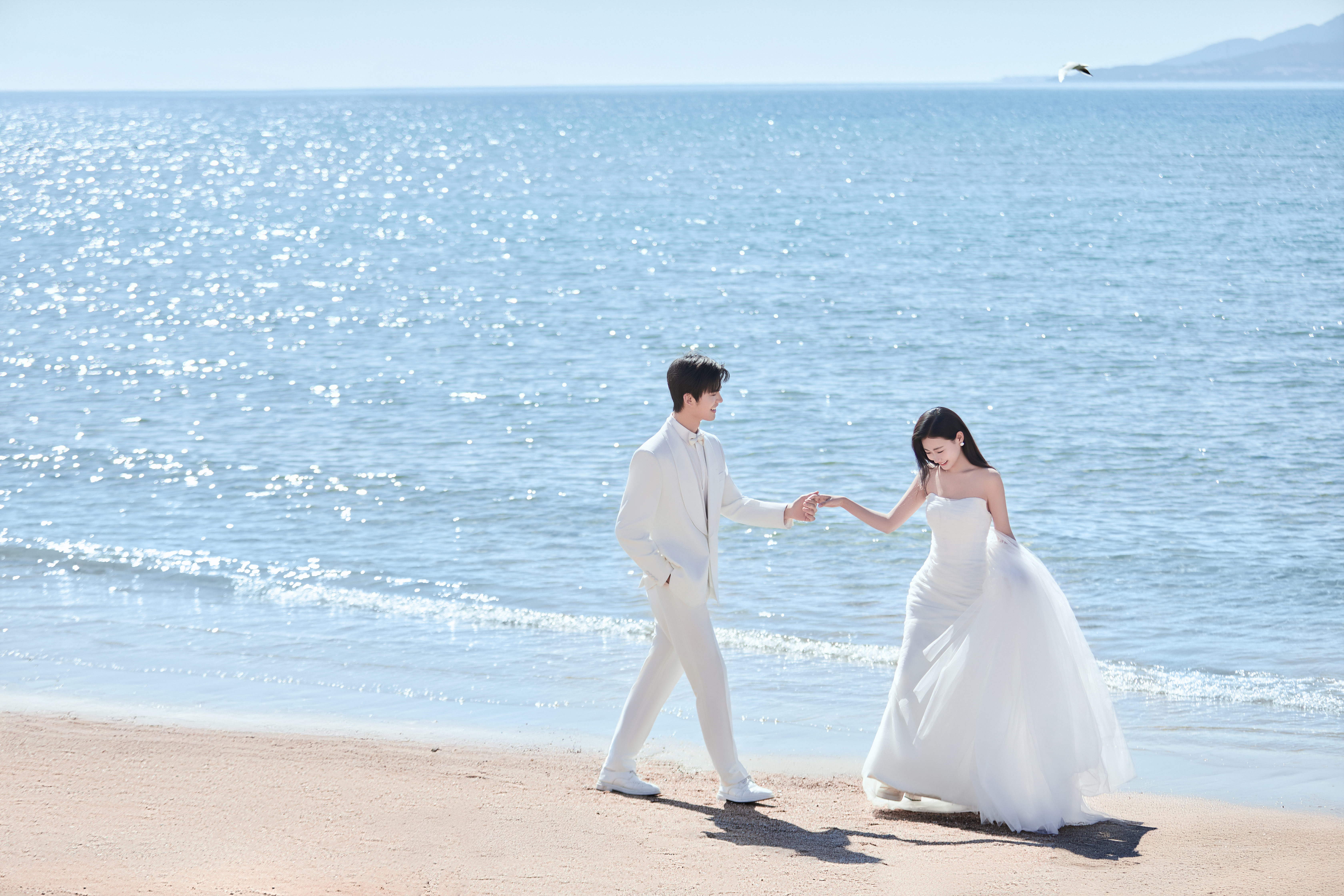 青島10服+10造一對(duì)一高定拍攝