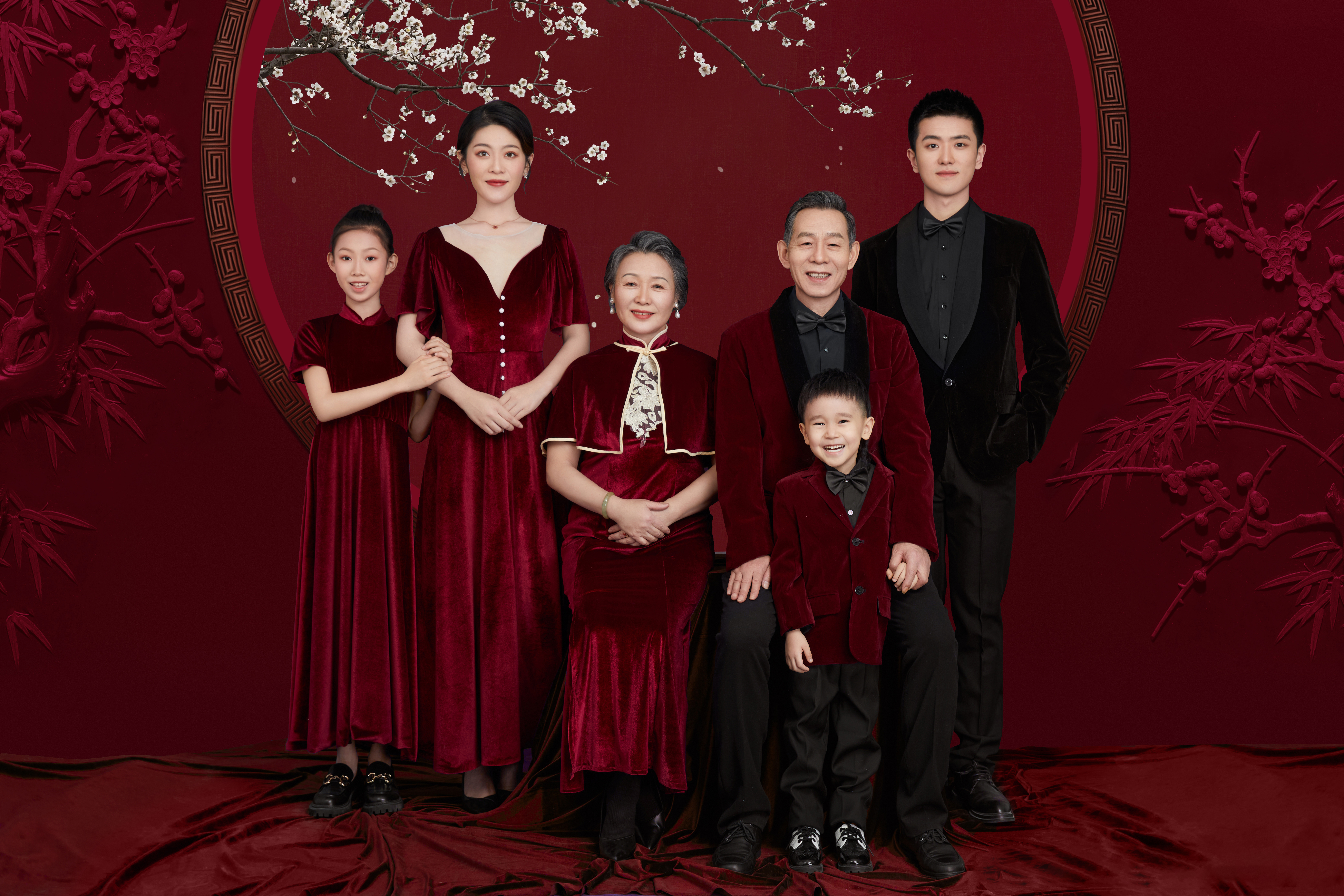 鐘祥巴黎婚紗攝影（全家福）