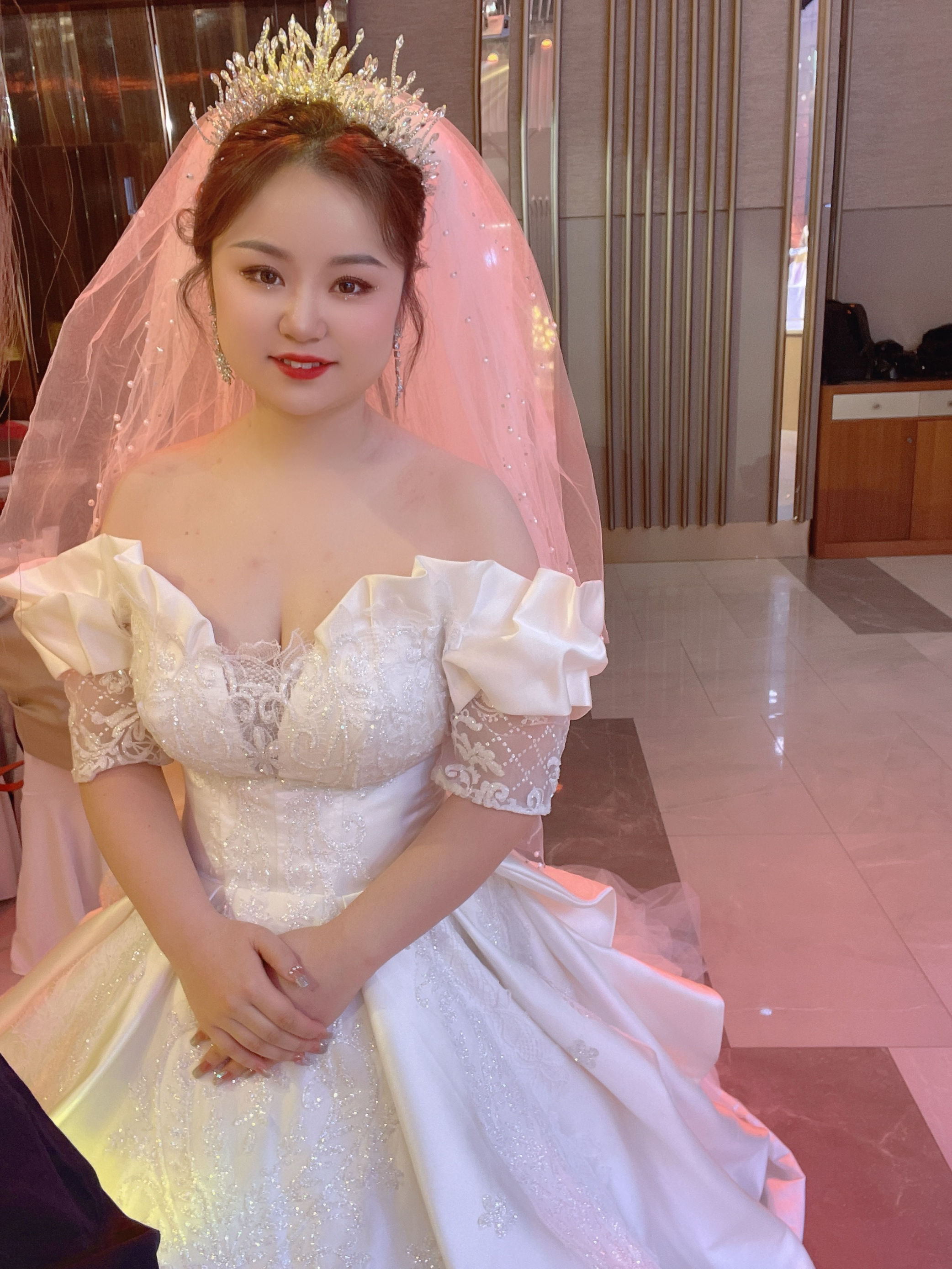 两款俏皮可爱的敬酒造型