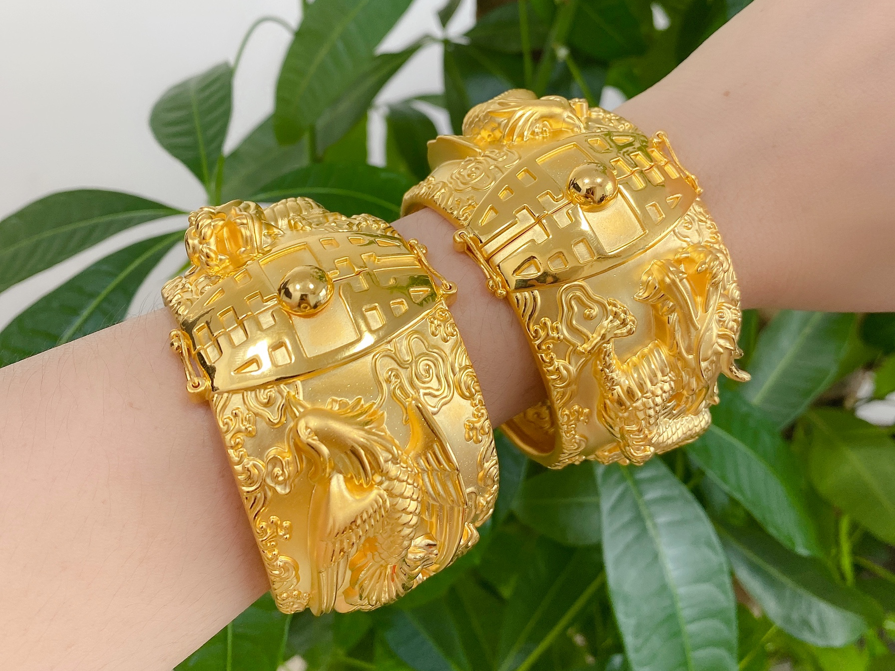 婚嫁足金黄金3d硬千足金龙凤镯可租可买