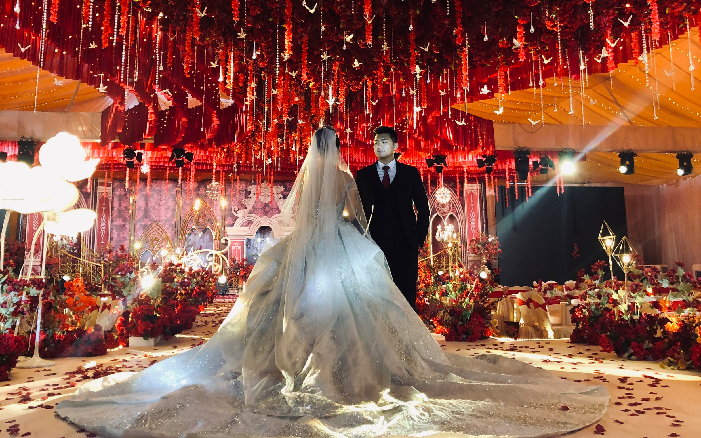 户外大棚高端轻奢高雅婚礼
