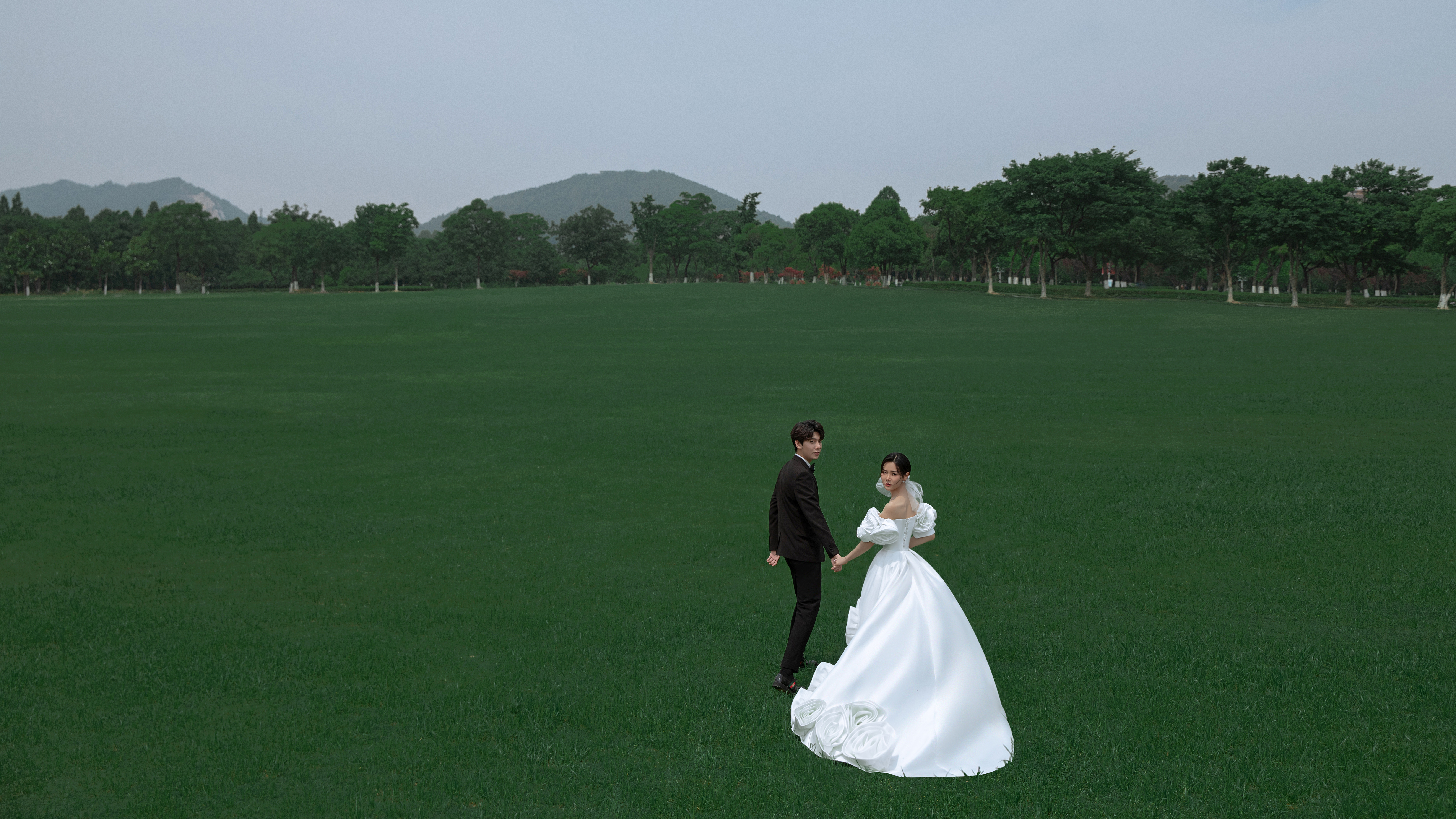 稀區(qū)爆品°明星肖像丨油畫風(fēng)婚紗照丨工筆畫婚紗照