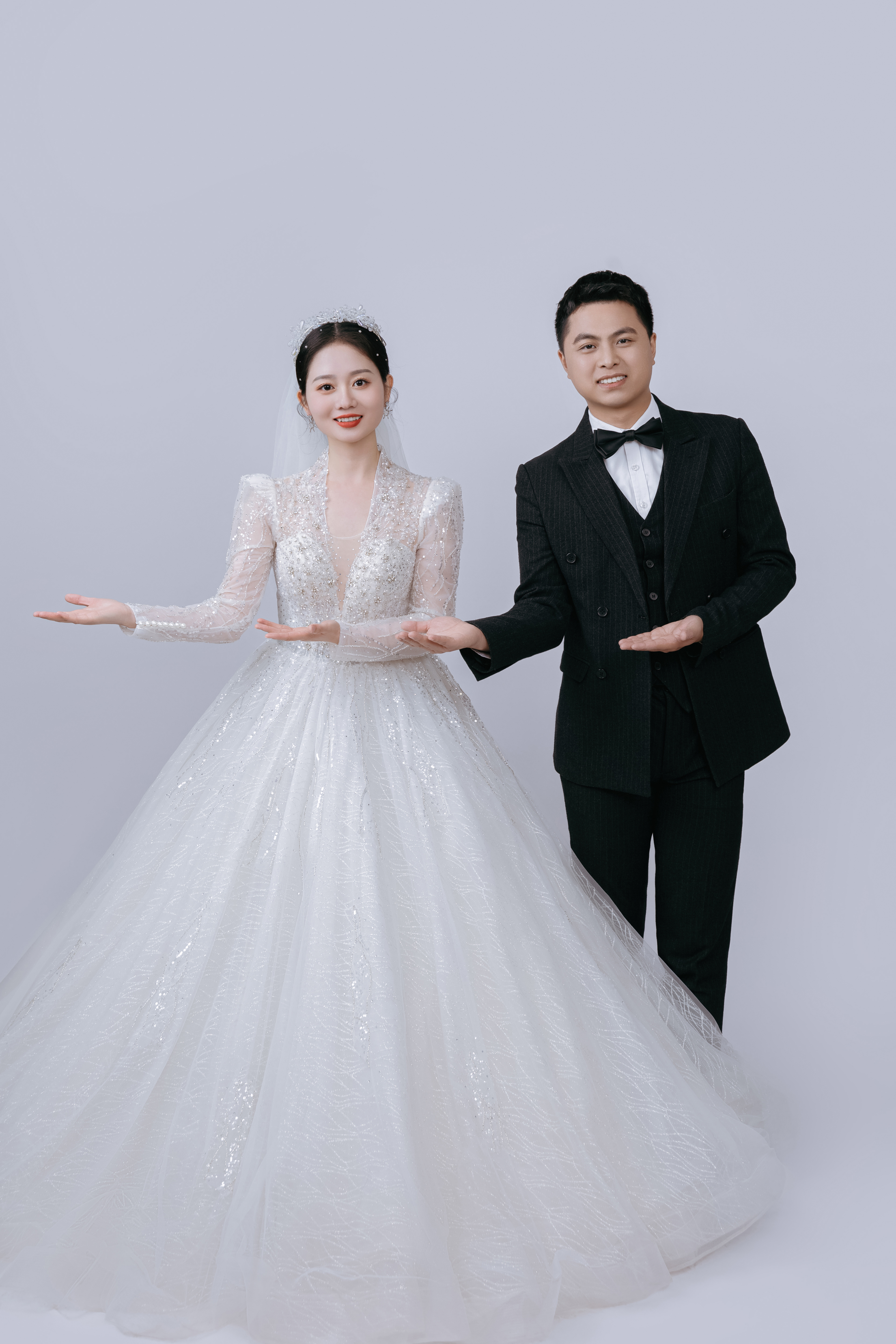 室内极简婚纱照