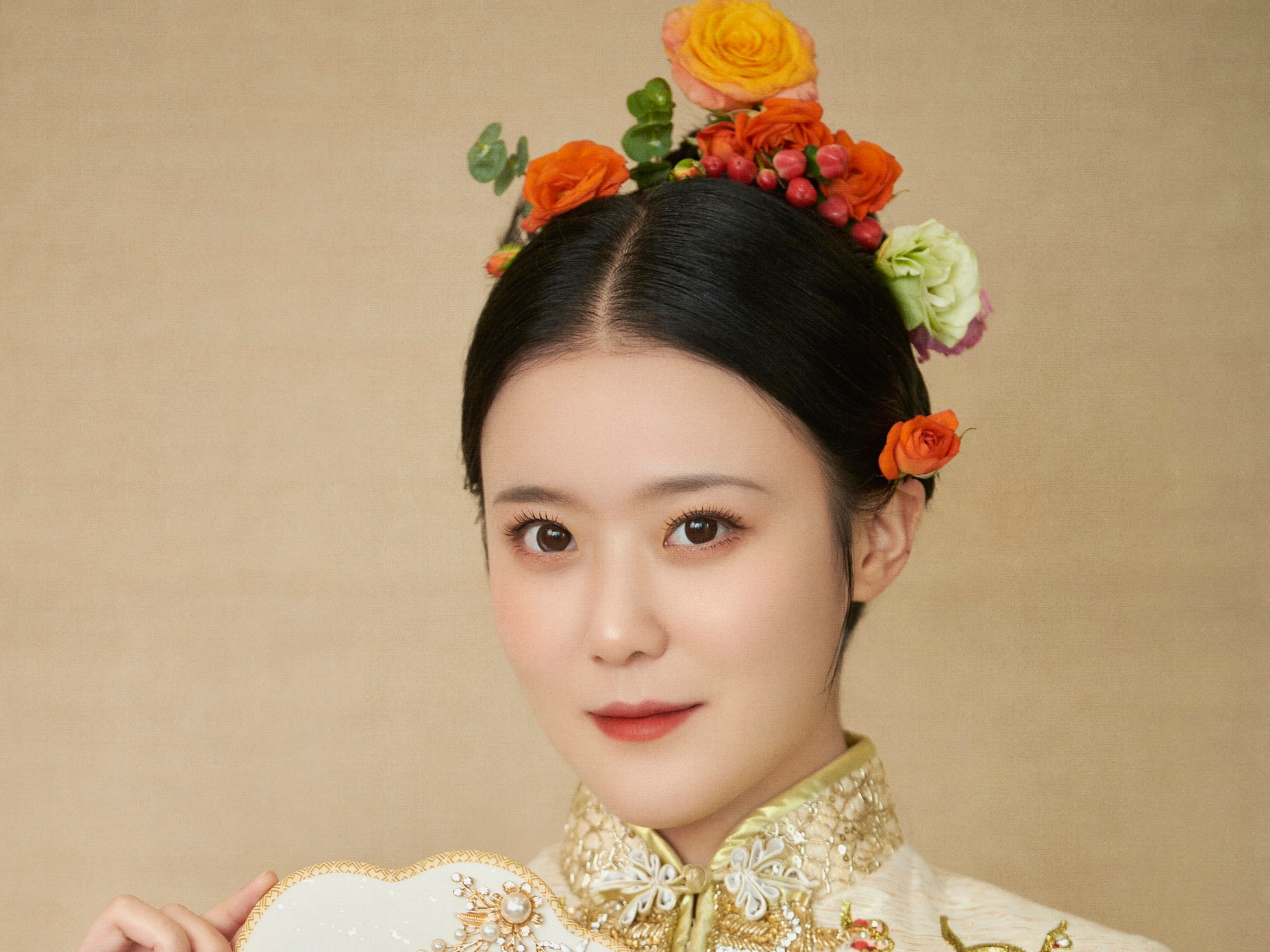 资深化妆师八小时全程新娘跟妆，不收取任何试妆费用