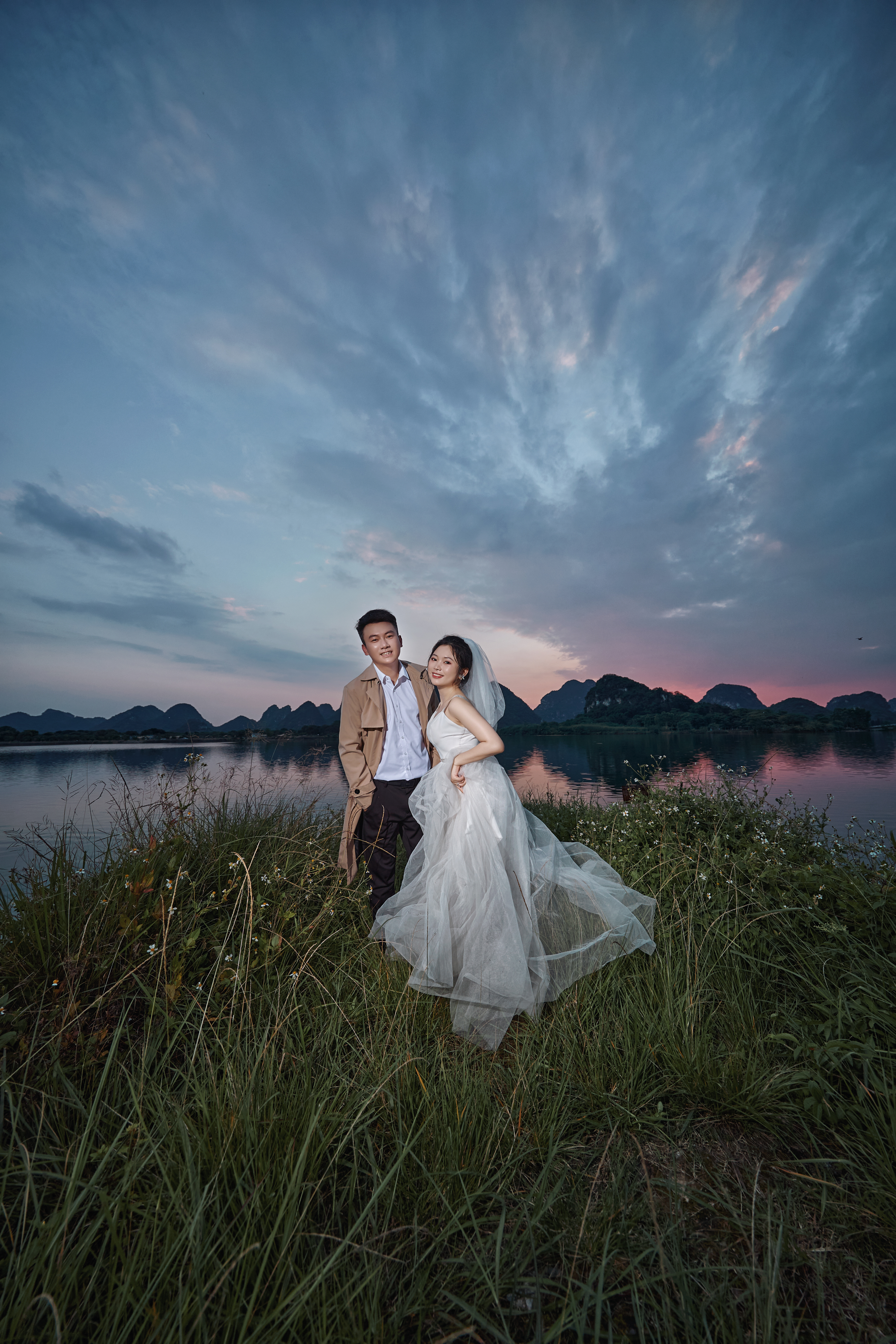 特惠婚纱照套餐3880：总监拍摄 三服三造