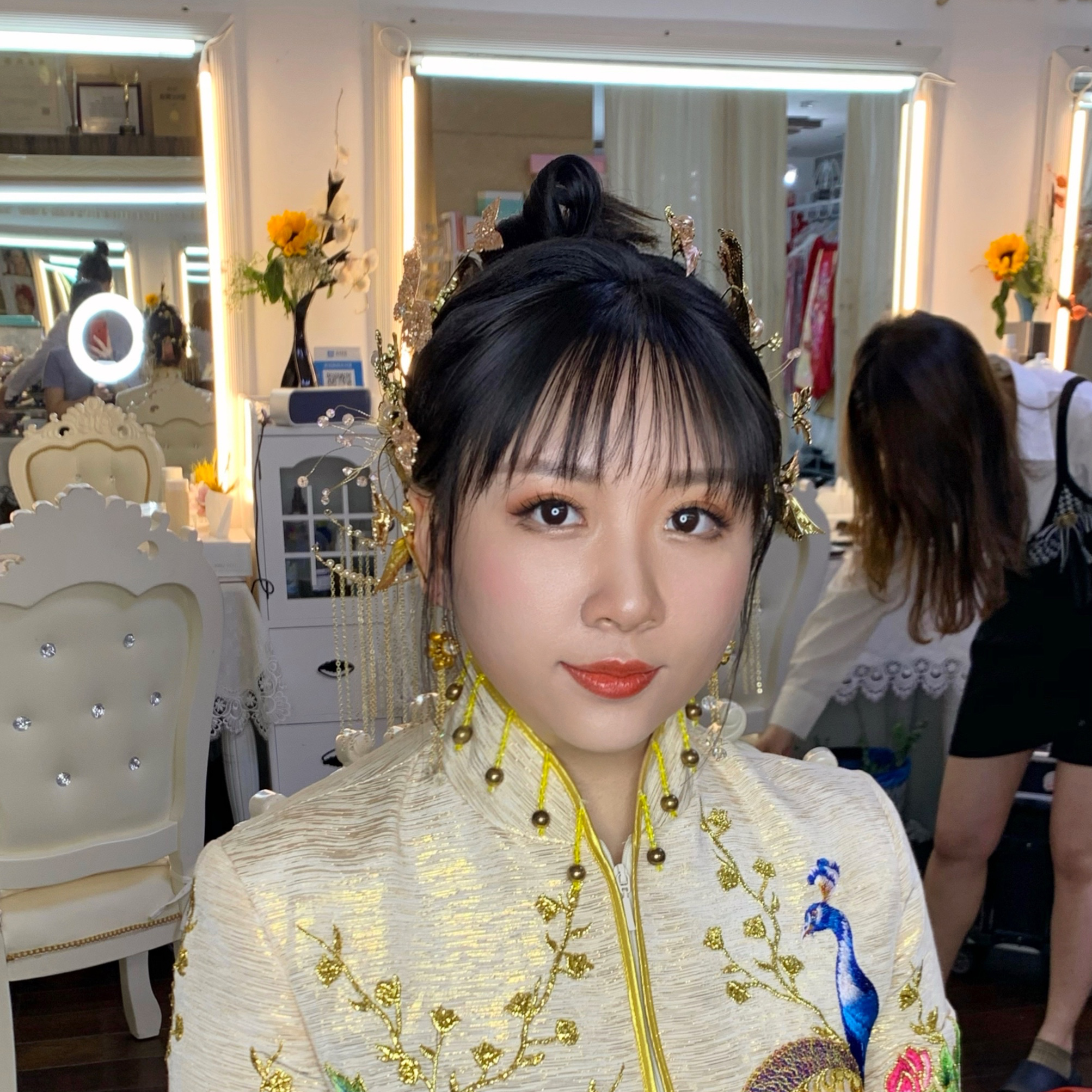 顾客试妆实拍，妆前妆后对比图