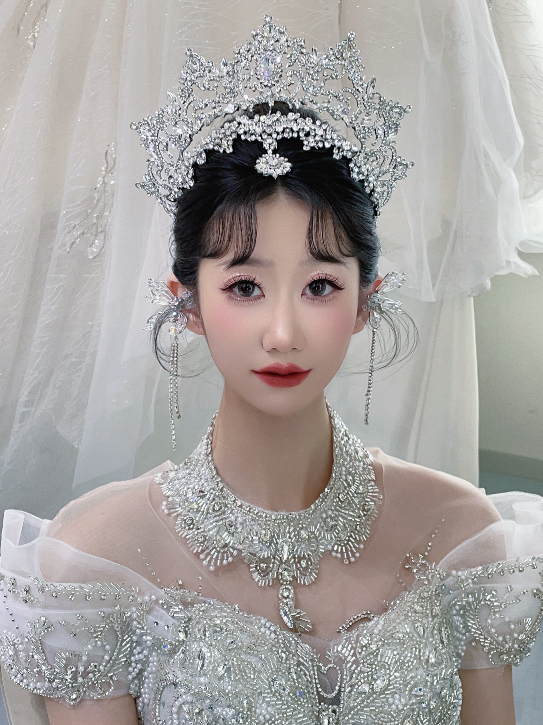 没有花里胡哨的语言，只有气质与美貌并存的新娘