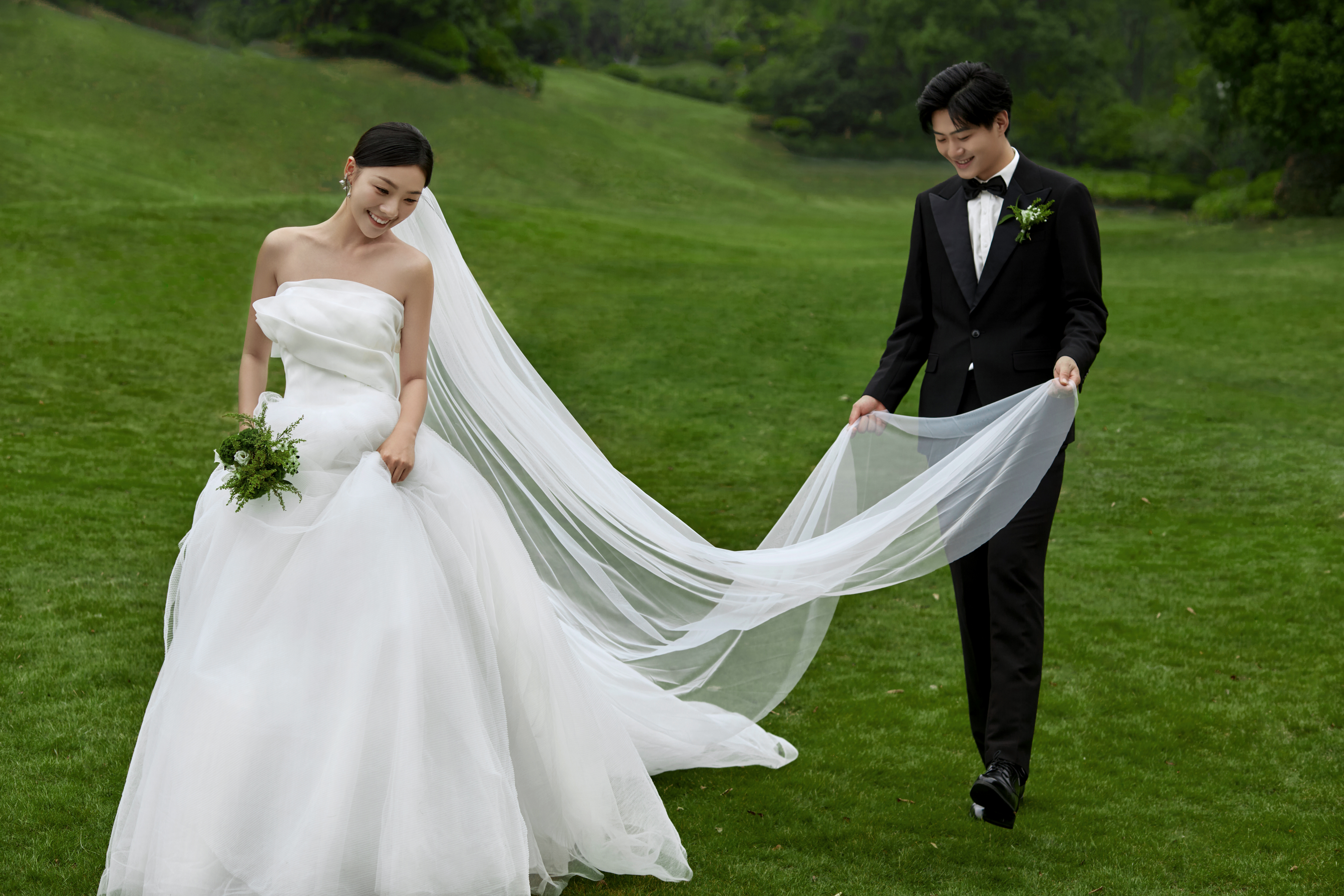 【人氣套餐】輕奢婚紗攝影+新人必選婚紗照