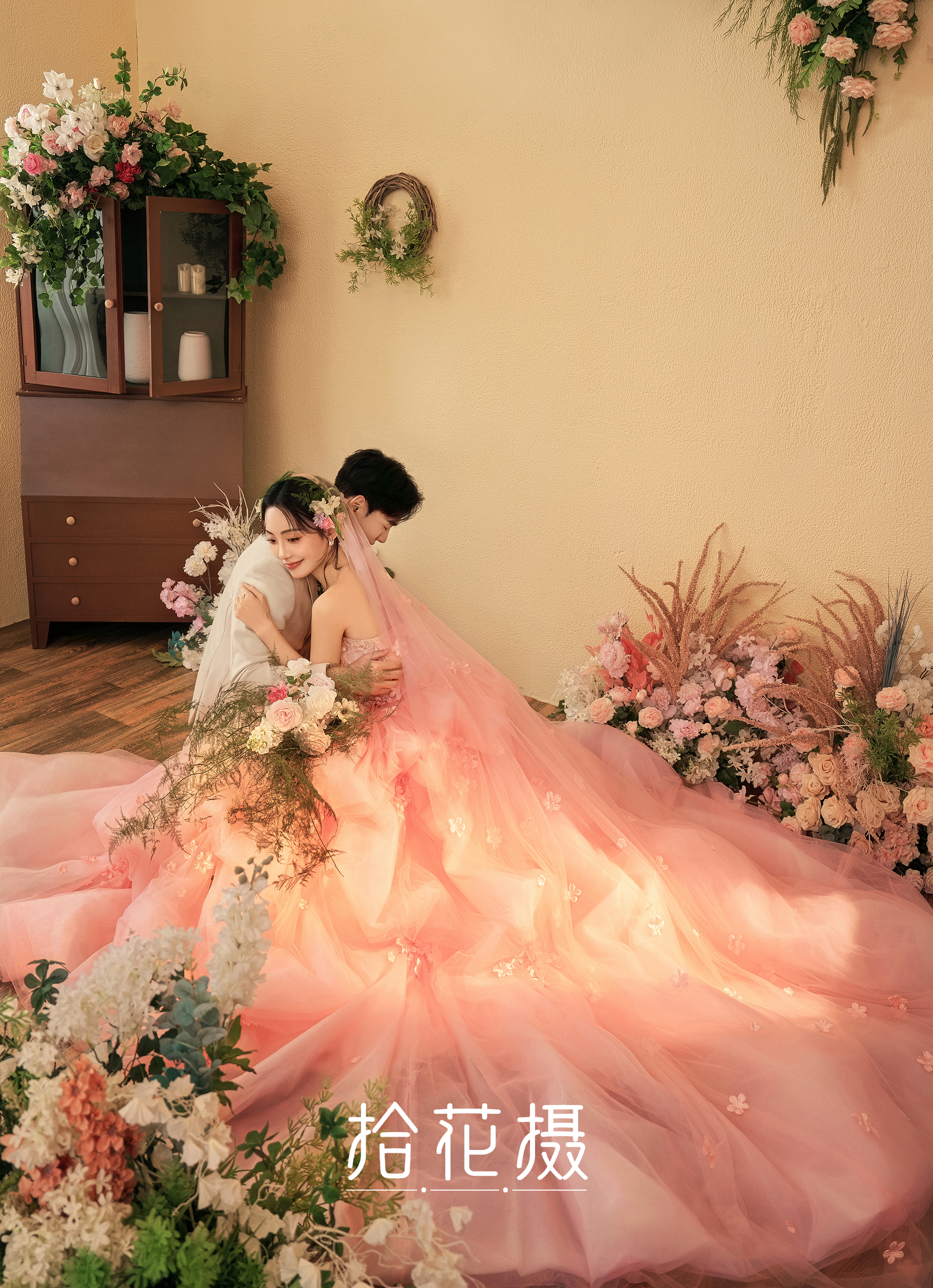 一價(jià)全包一對(duì)一服務(wù)+45張精修+10套服裝
