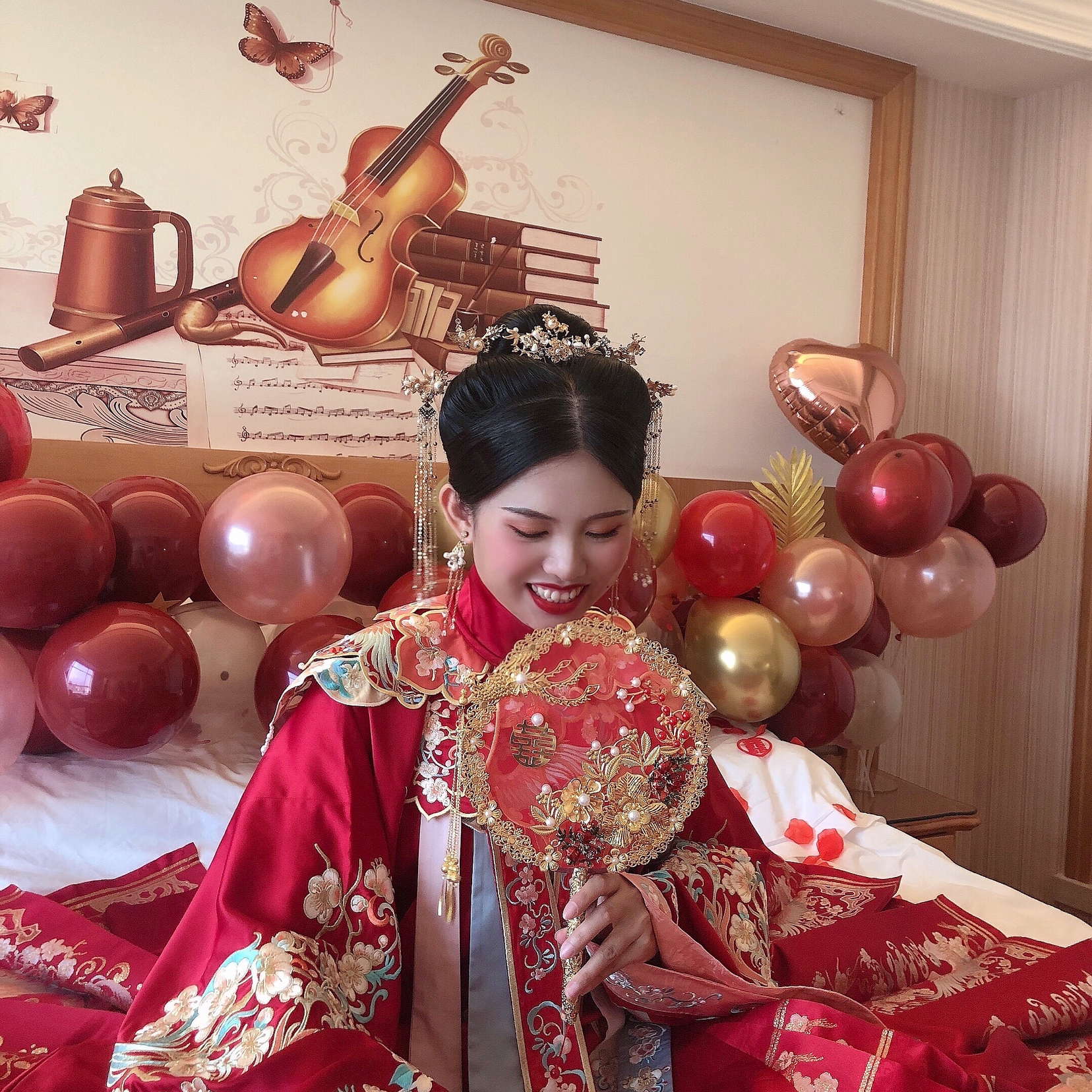 最近小仙女们流行汉服出嫁，即新颖又好看