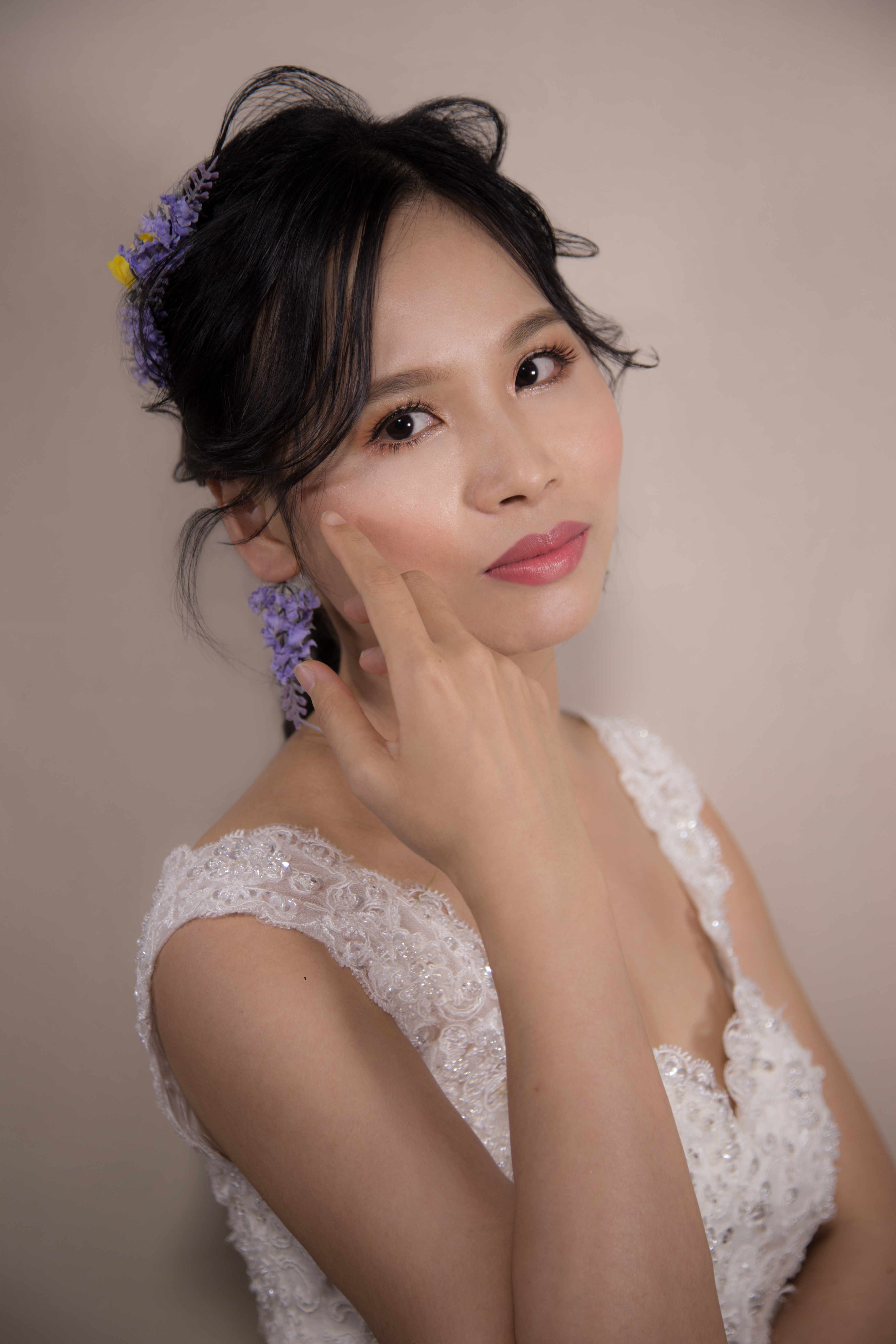 【榜单热销】资深化妆师全天贴身跟妆(送两个亲友妆
