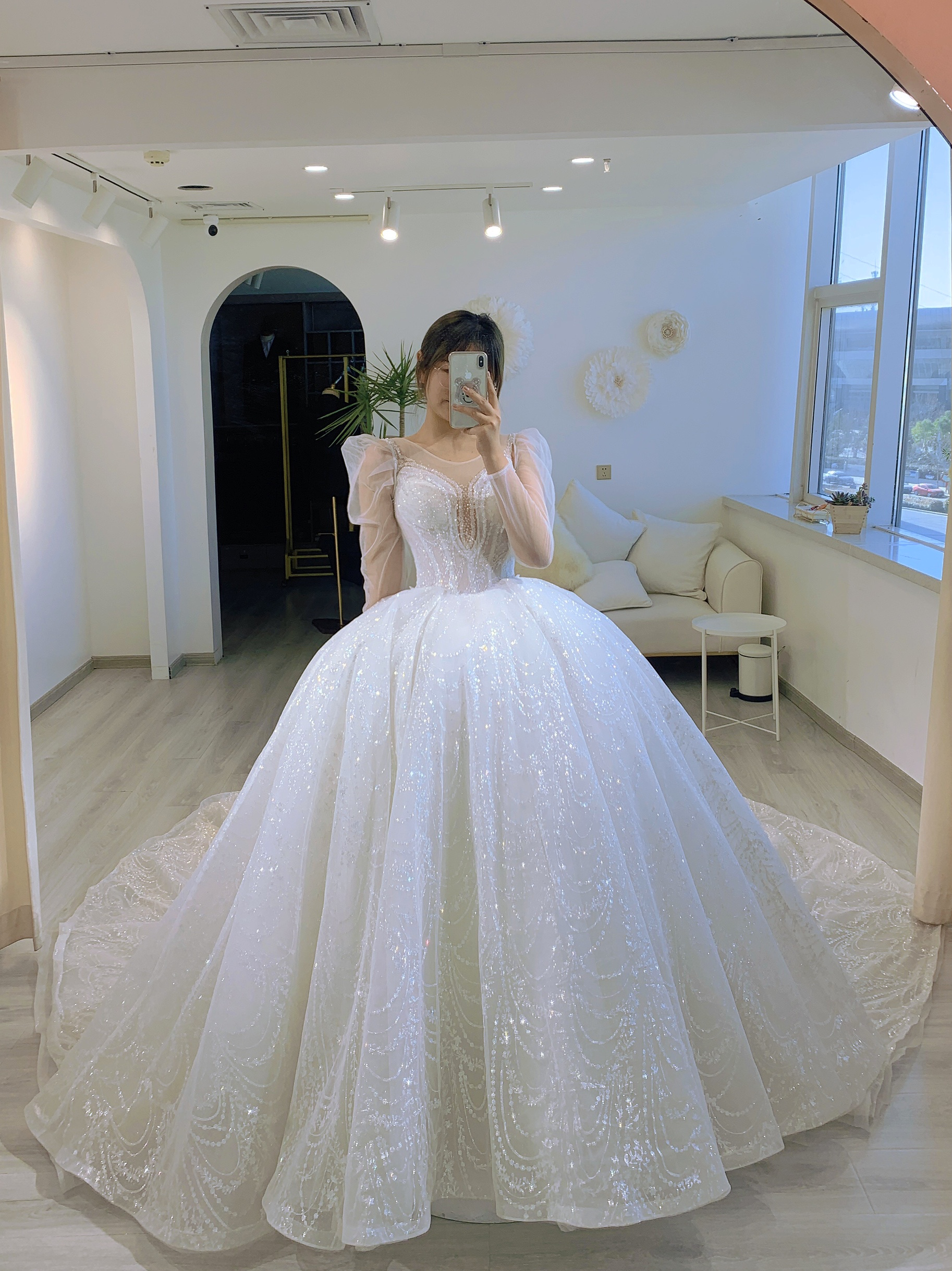ONLY YOU高定婚纱体验（带妆）