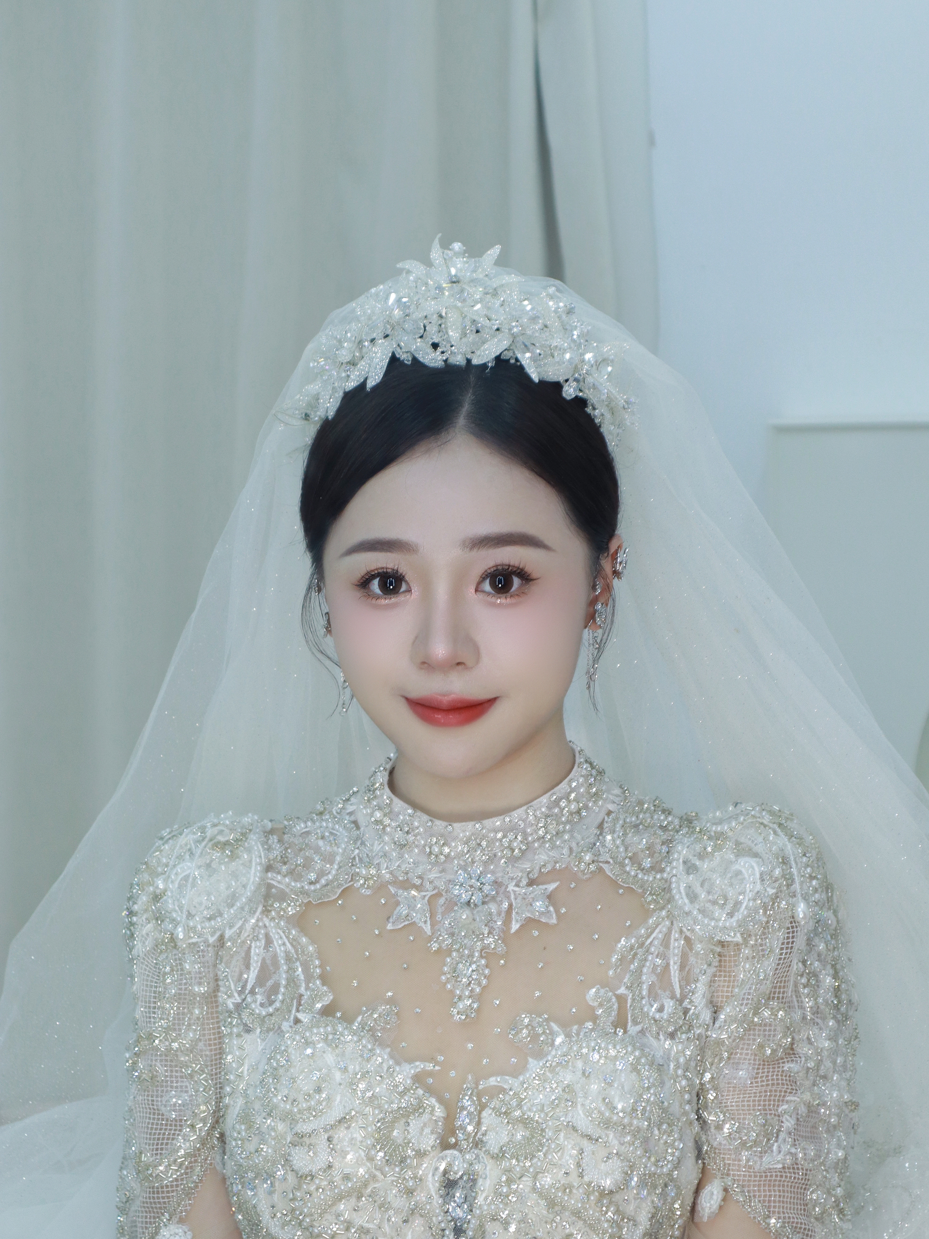 【人气款】总监全天跟妆➕3套高定礼服➕伴娘团礼服