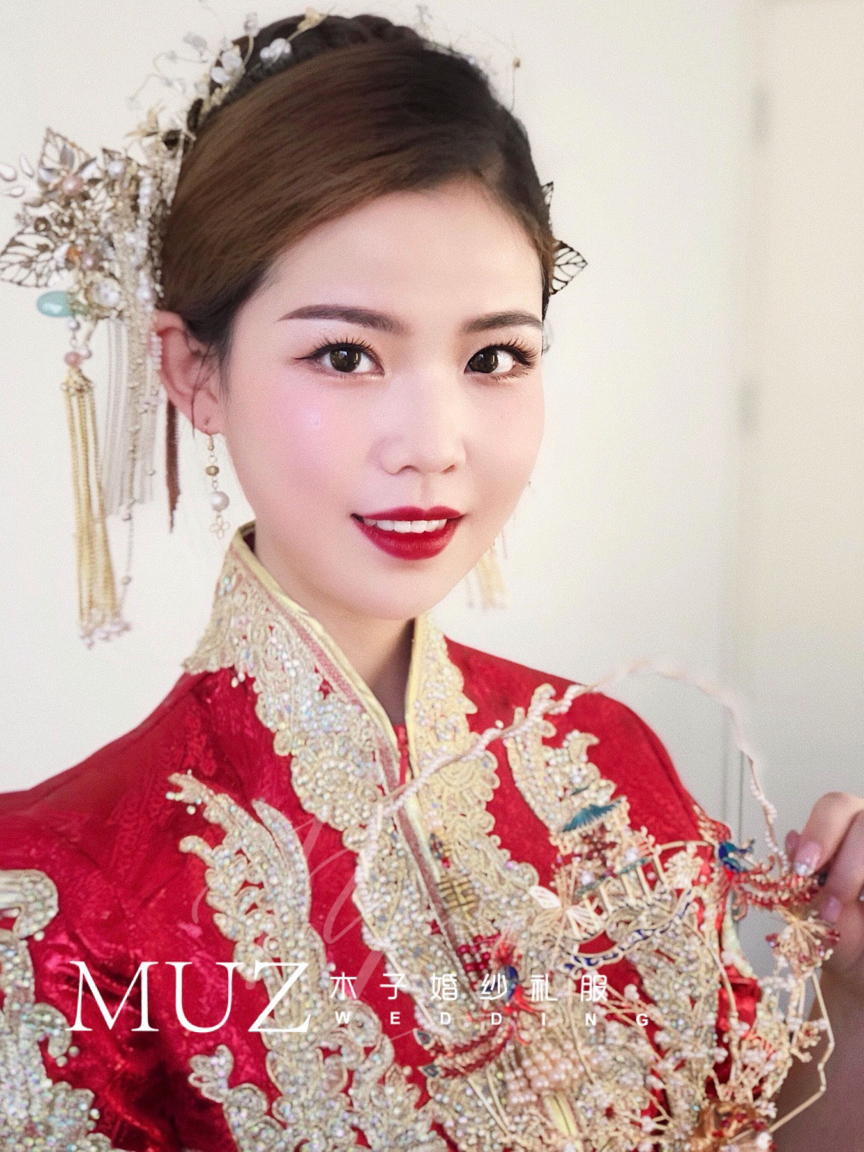 濮阳高级定制婚纱＋出门秀禾＋敬酒服＋高端新娘跟妆