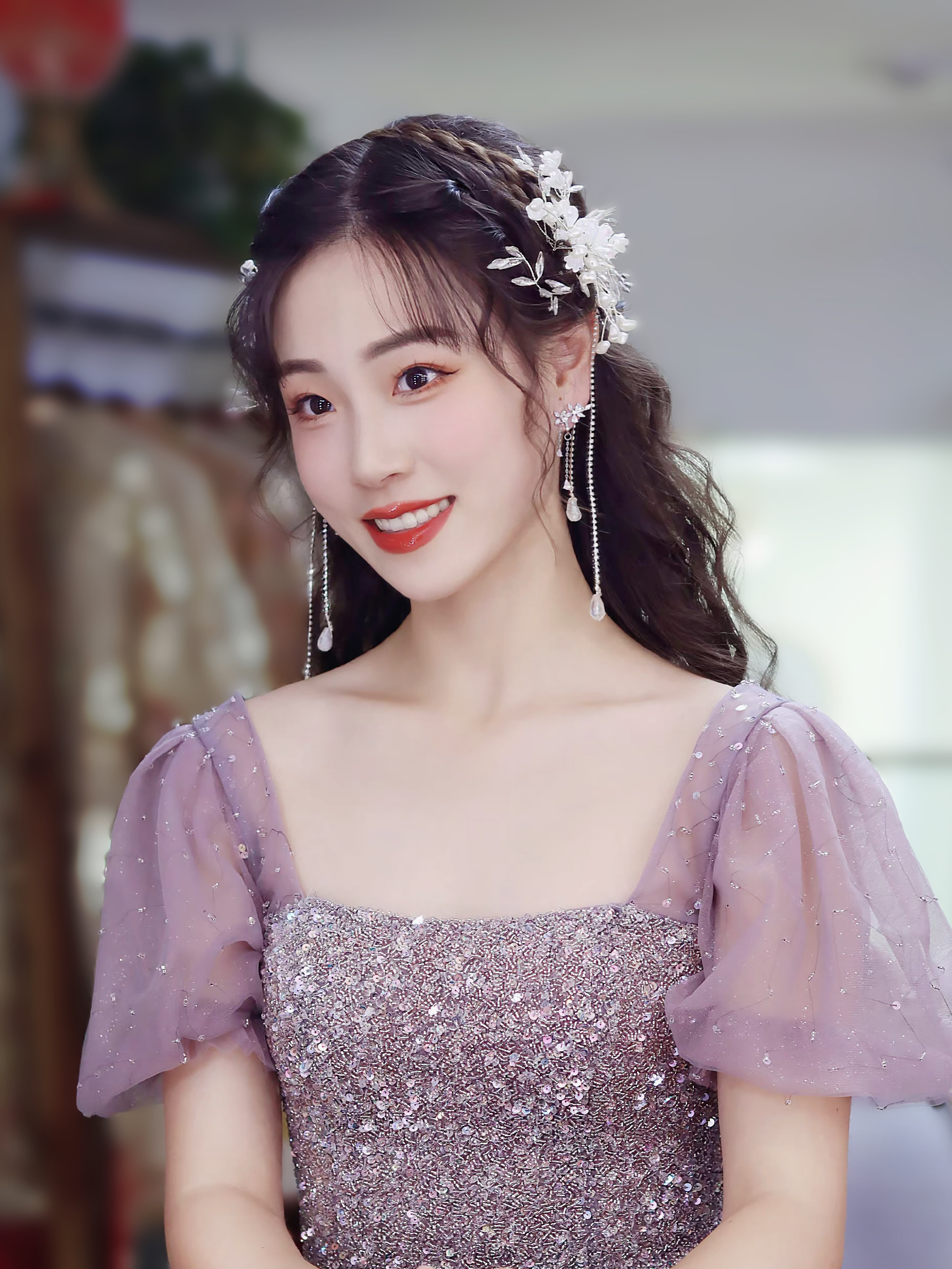 榜单热销资深化妆师全天跟妆 赠 亲友妆