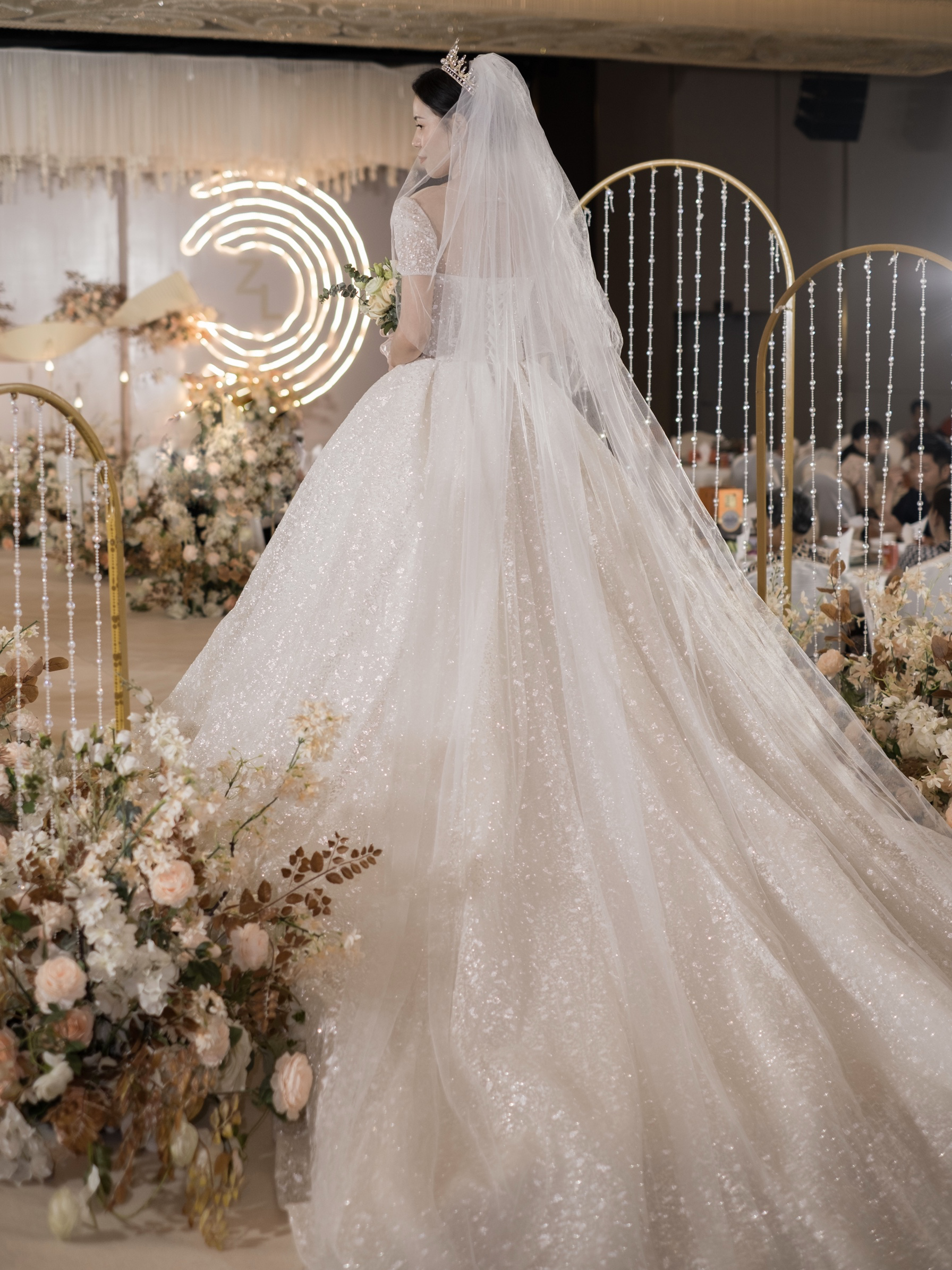 【本店热卖】婚纱十件套一站全包