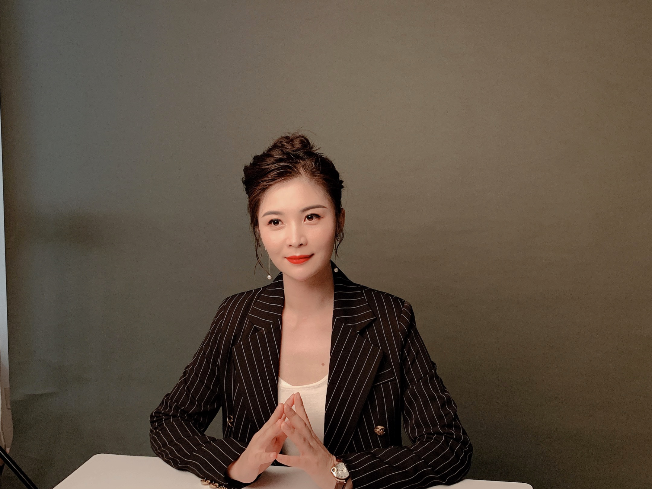 愿新人往后同量天地宽，共度日月长