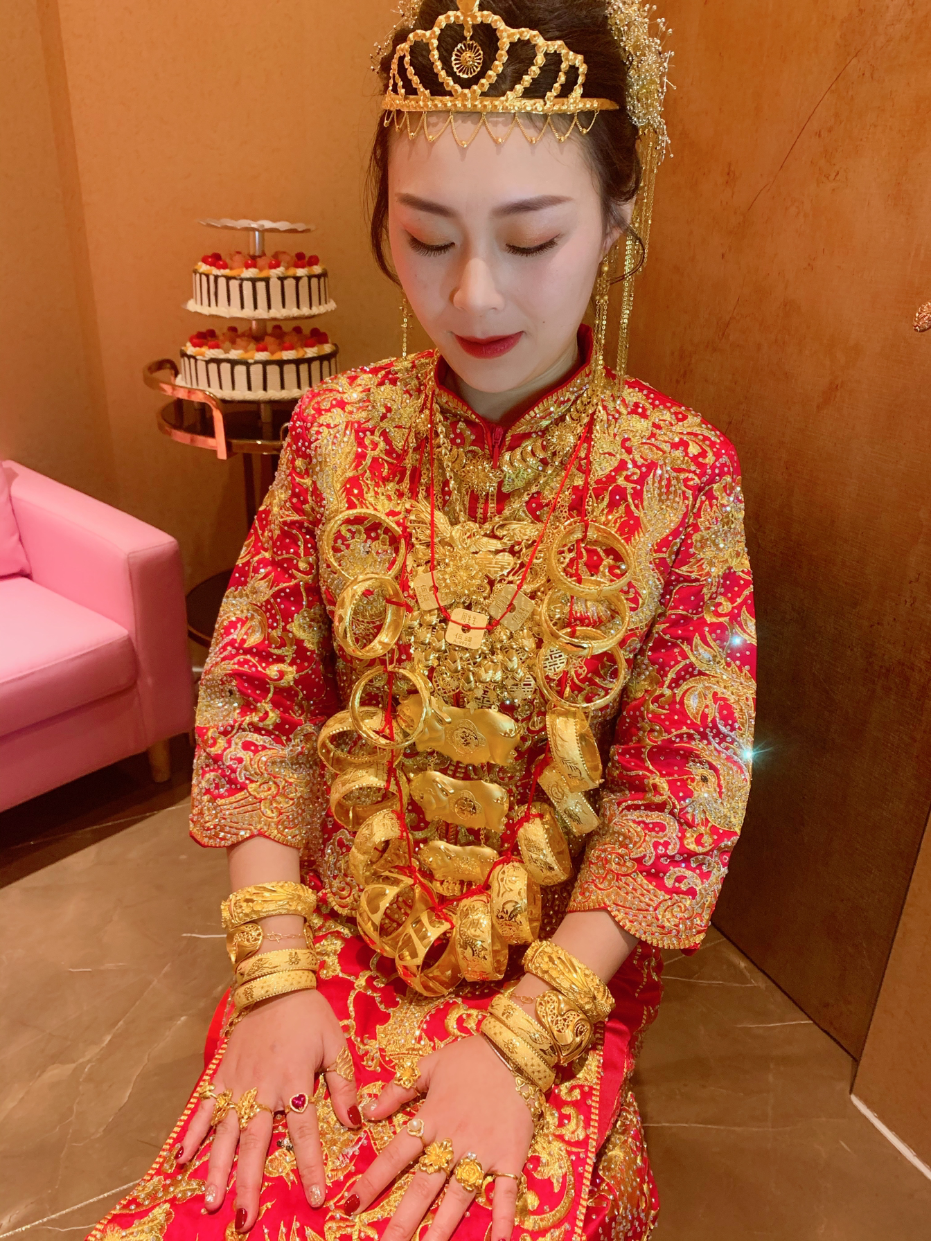 龙凤褂出门造型