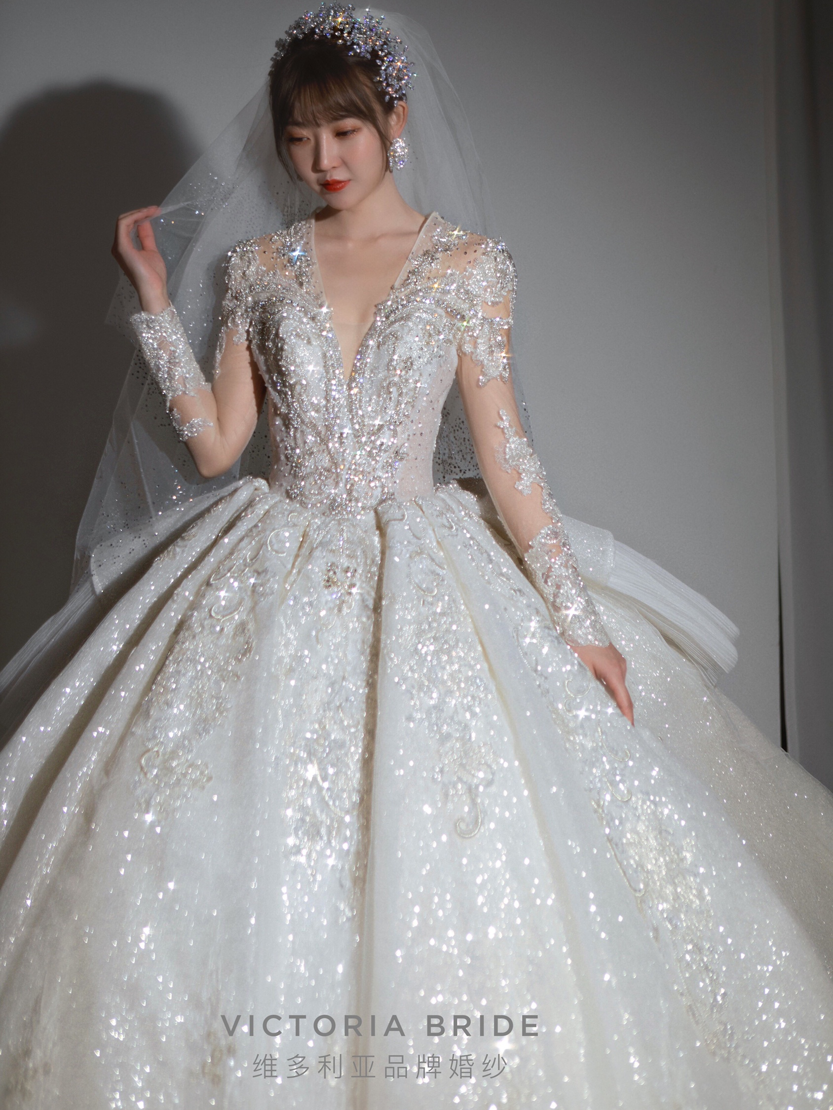 维多利亚 高定大拖主纱+出门纱+敬酒服+伴娘服