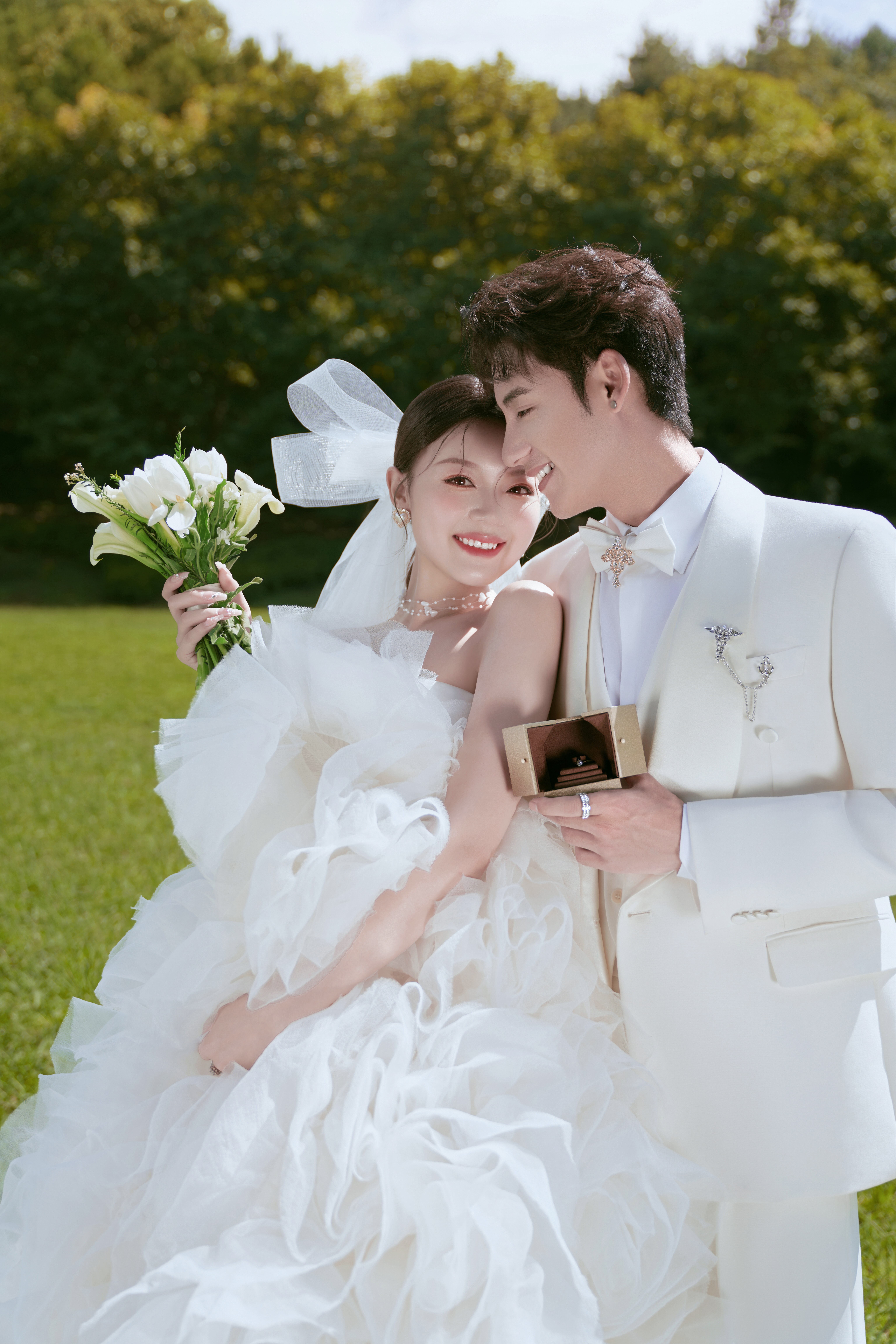 <高性价比>婚纱照+内外景双拍+服装不分区选