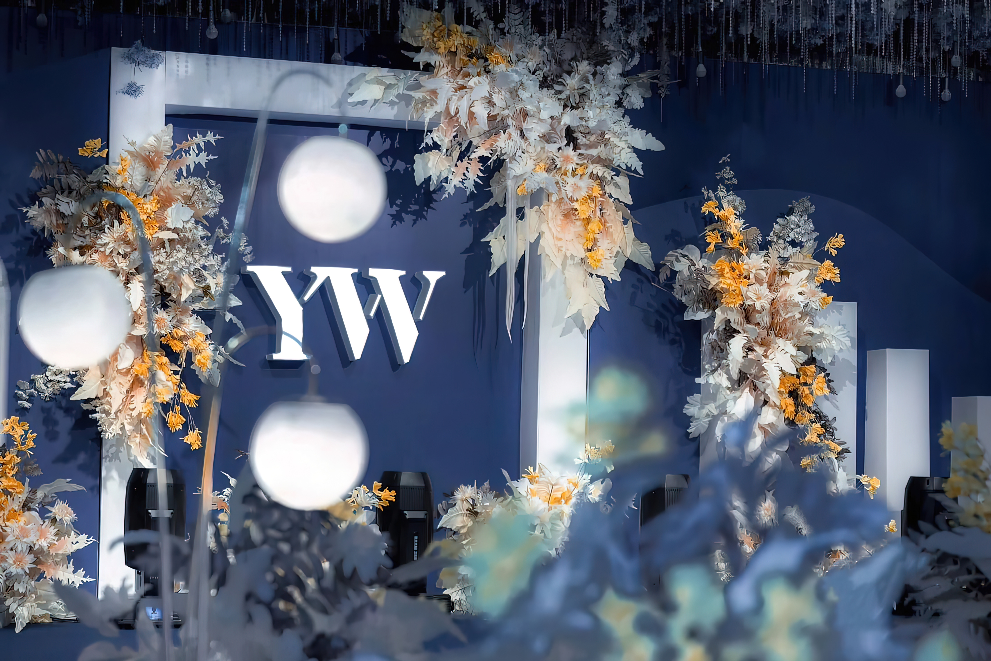 米兰婚礼雾霾蓝婚礼布置