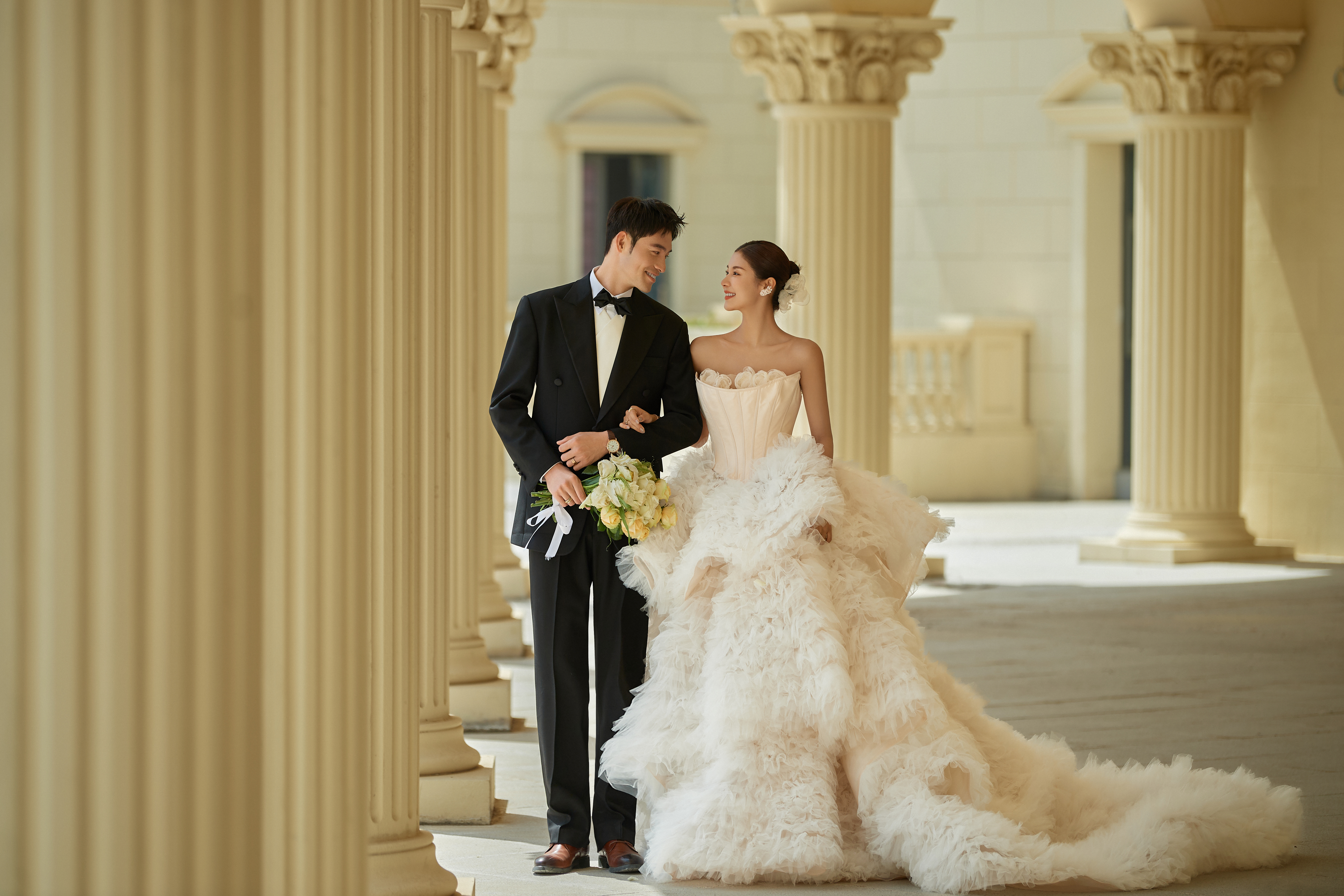 【暖冬特价】低总价高品质/一价全包3套服装婚纱照