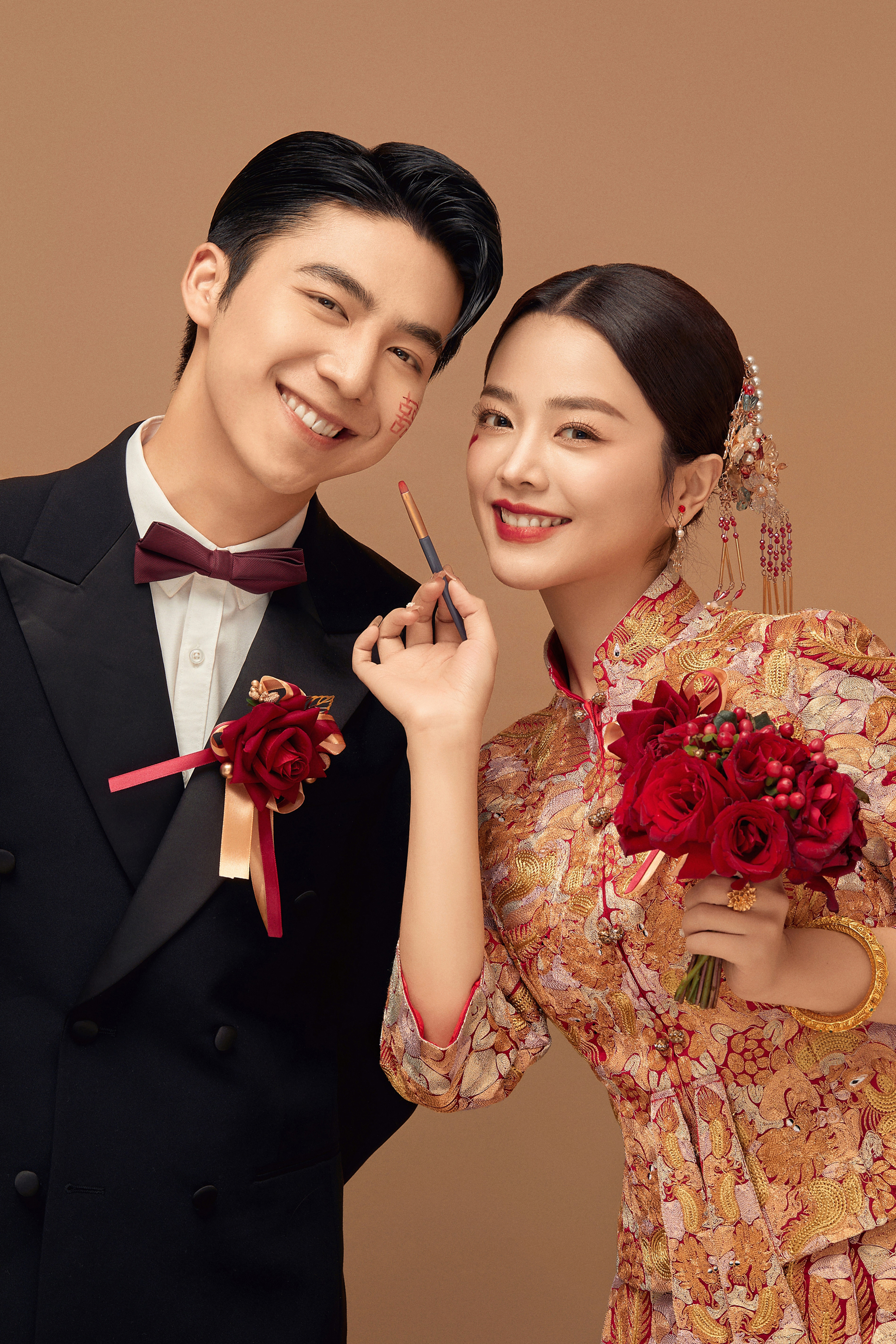 麗思婚紗攝影內(nèi)外景共5套
