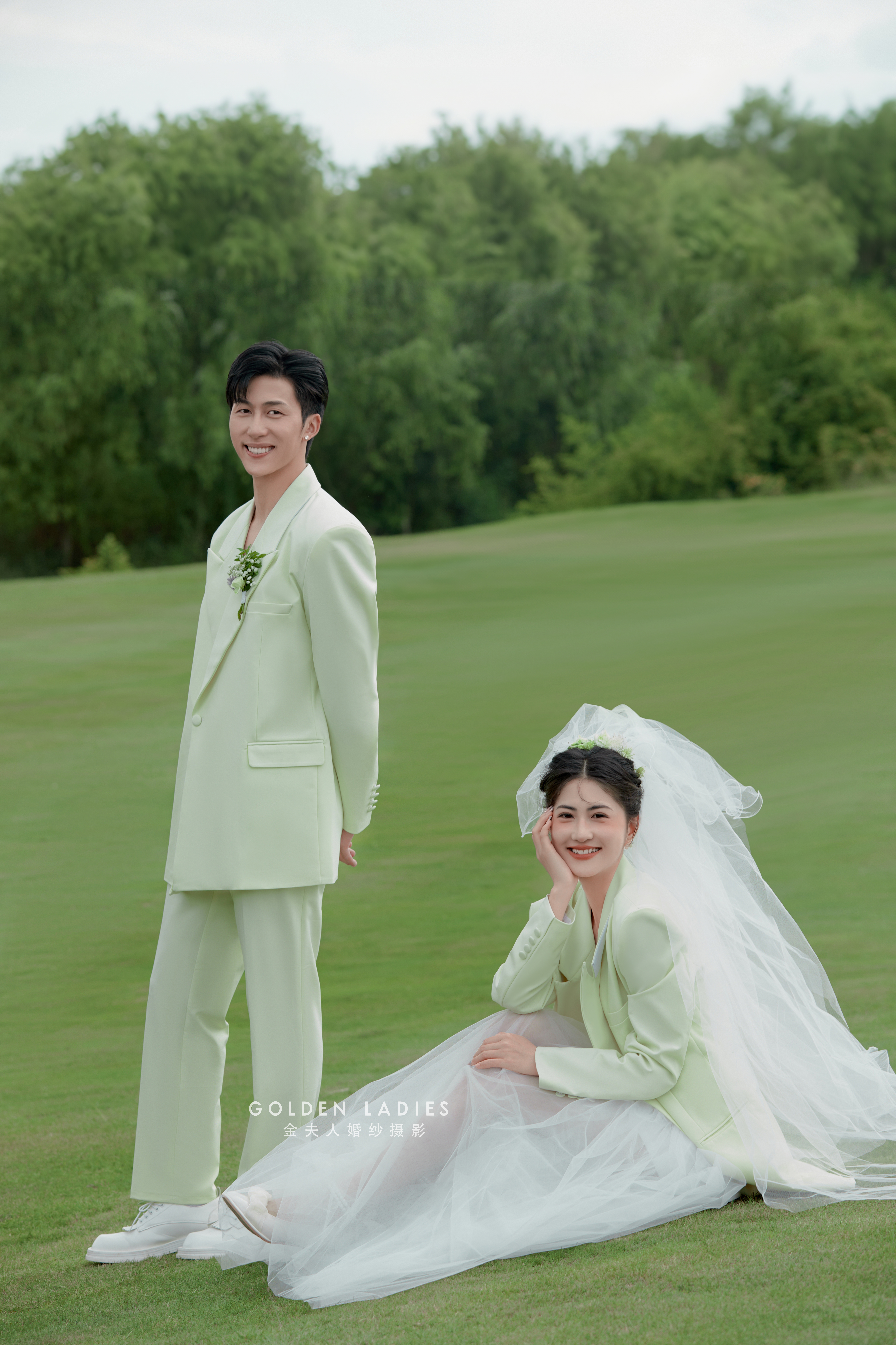 4688元秒殺內(nèi)外景八服八造！底片全送！升級總監(jiān)