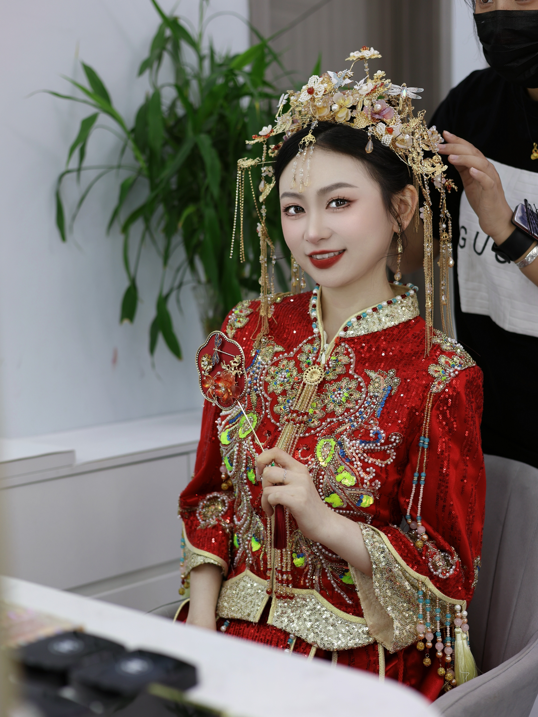 首席档全程化妆跟妆+一线彩妆高定饰品+妈妈妆