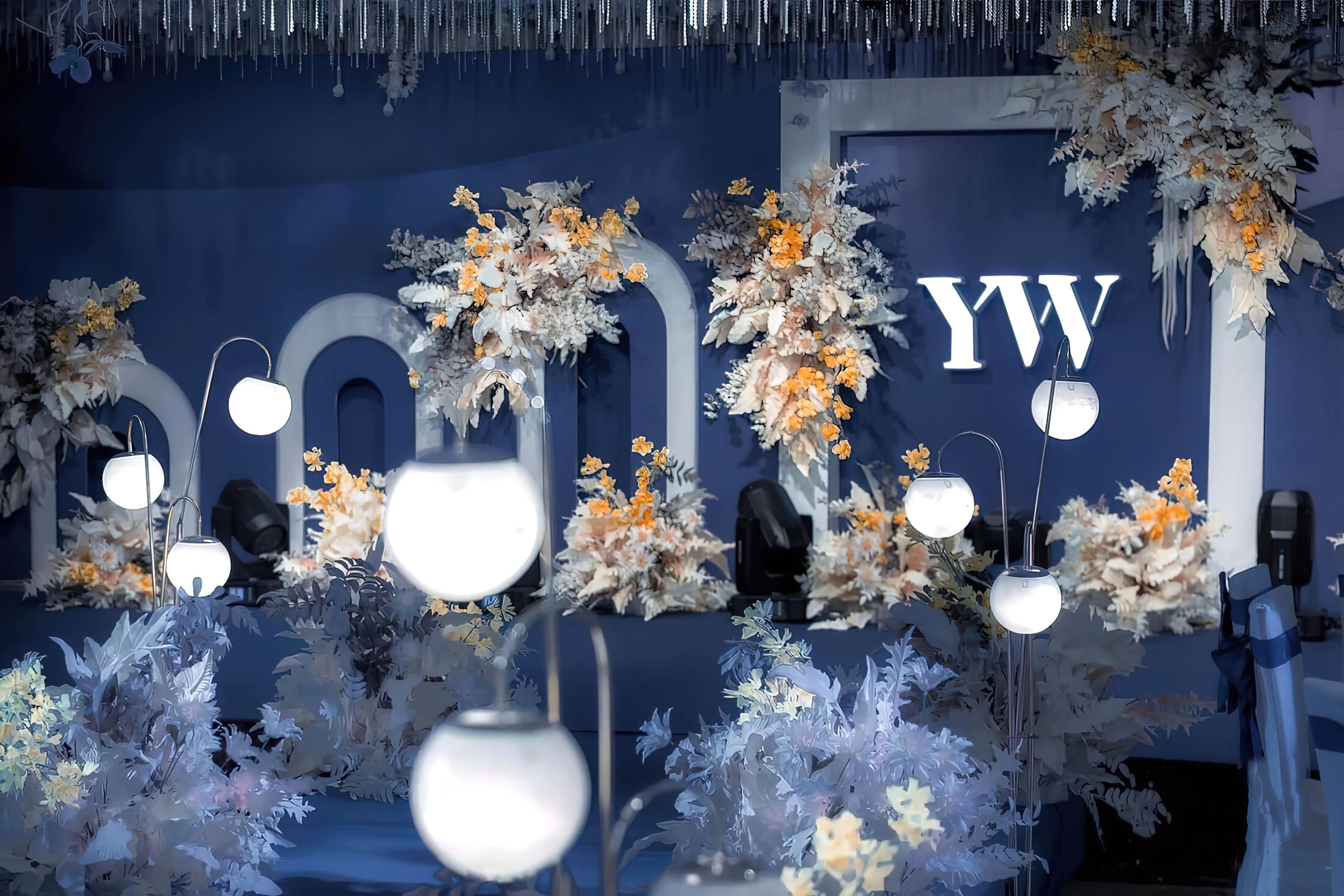 米兰婚礼雾霾蓝婚礼布置